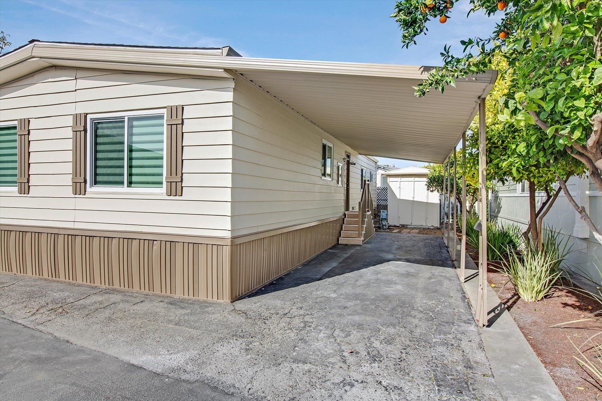 Detail Gallery Image 2 of 45 For 1075 Space Park Way #52,  Mountain View,  CA 94043 - 3 Beds | 2 Baths