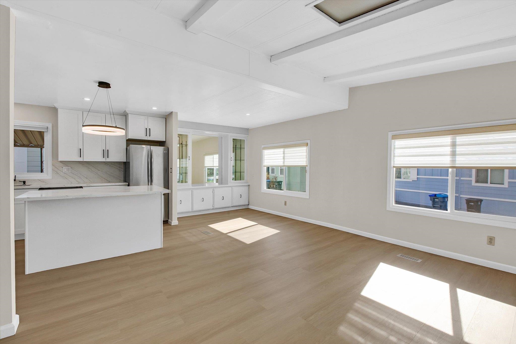 Detail Gallery Image 14 of 45 For 1075 Space Park Way #52,  Mountain View,  CA 94043 - 3 Beds | 2 Baths