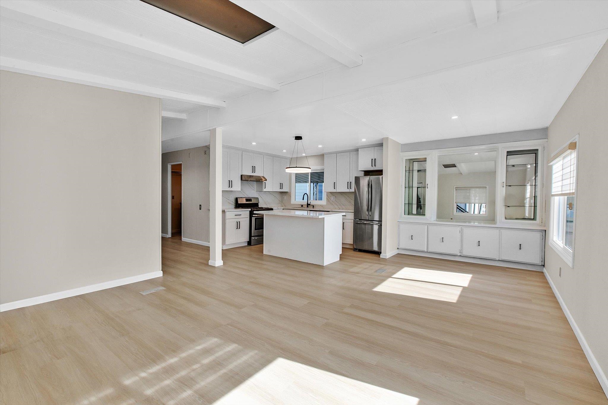 Detail Gallery Image 16 of 45 For 1075 Space Park Way #52,  Mountain View,  CA 94043 - 3 Beds | 2 Baths