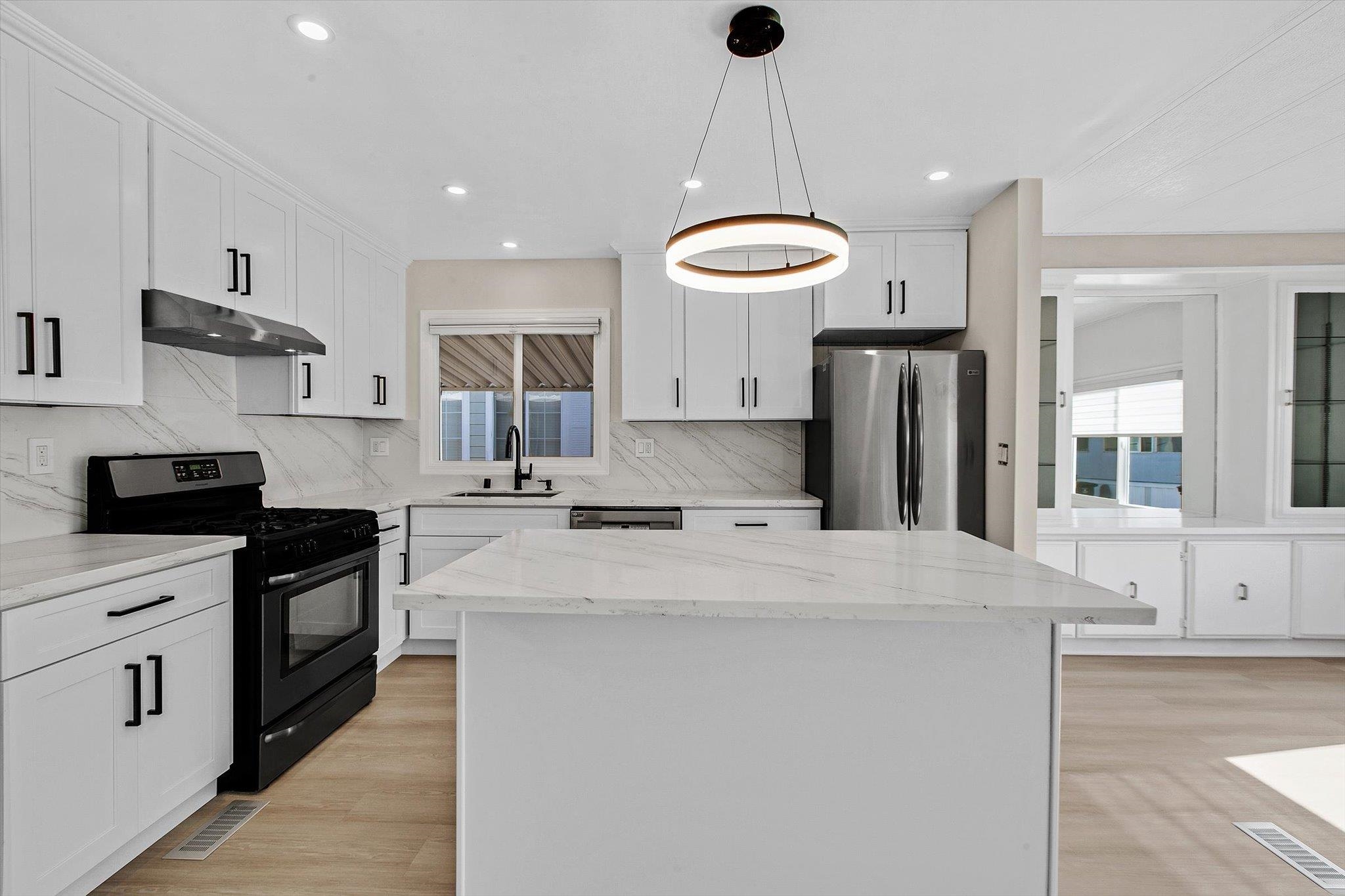 Detail Gallery Image 20 of 45 For 1075 Space Park Way #52,  Mountain View,  CA 94043 - 3 Beds | 2 Baths