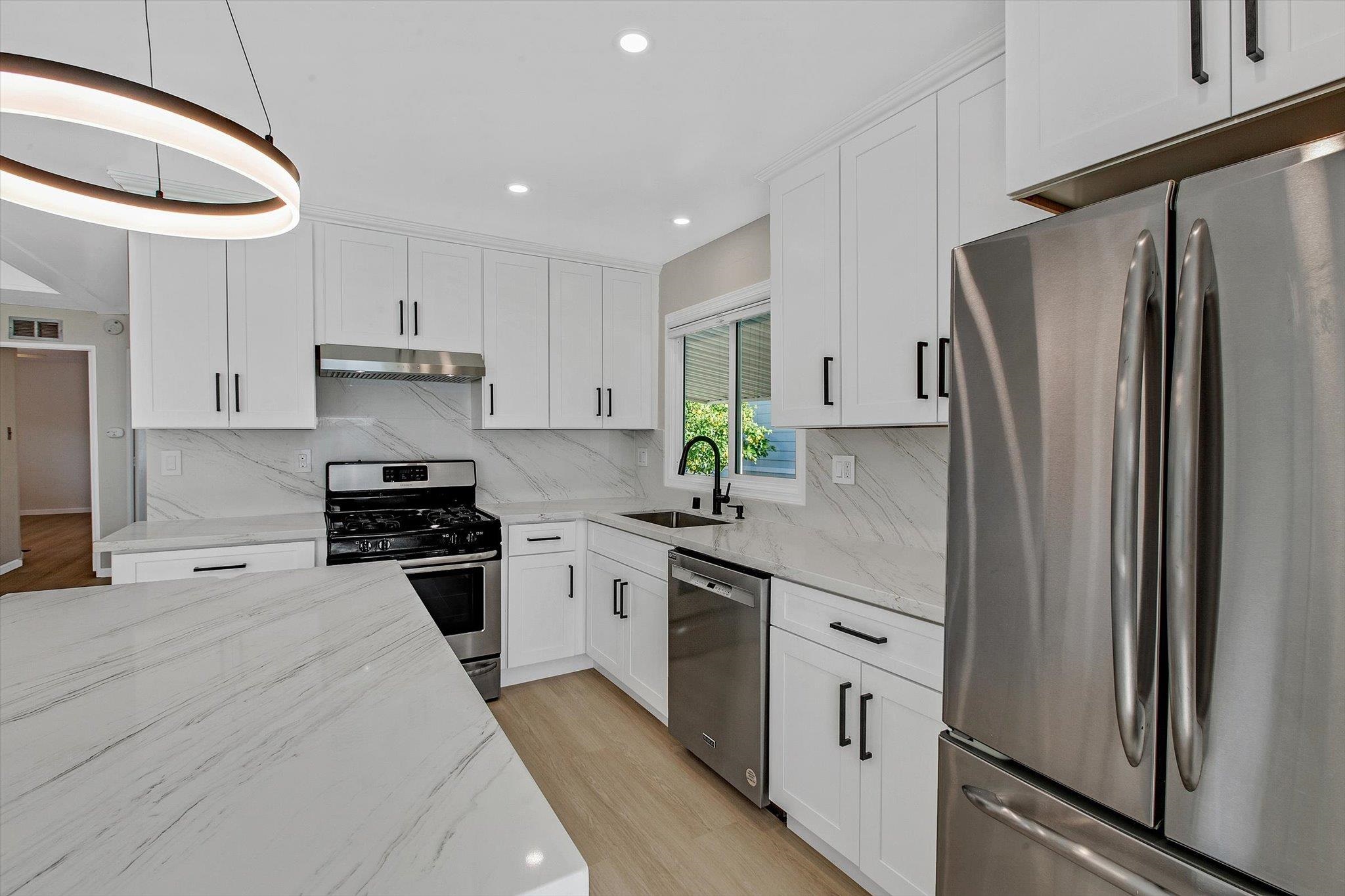 Detail Gallery Image 21 of 45 For 1075 Space Park Way #52,  Mountain View,  CA 94043 - 3 Beds | 2 Baths