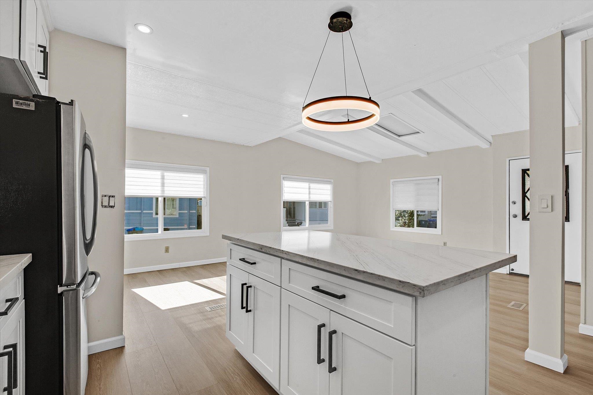 Detail Gallery Image 22 of 45 For 1075 Space Park Way #52,  Mountain View,  CA 94043 - 3 Beds | 2 Baths