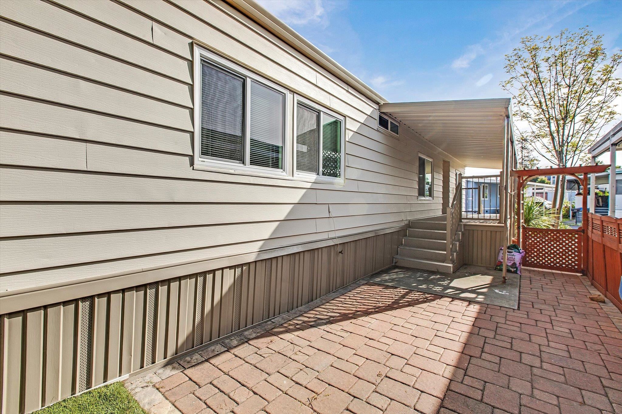 Detail Gallery Image 10 of 45 For 1075 Space Park Way #52,  Mountain View,  CA 94043 - 3 Beds | 2 Baths