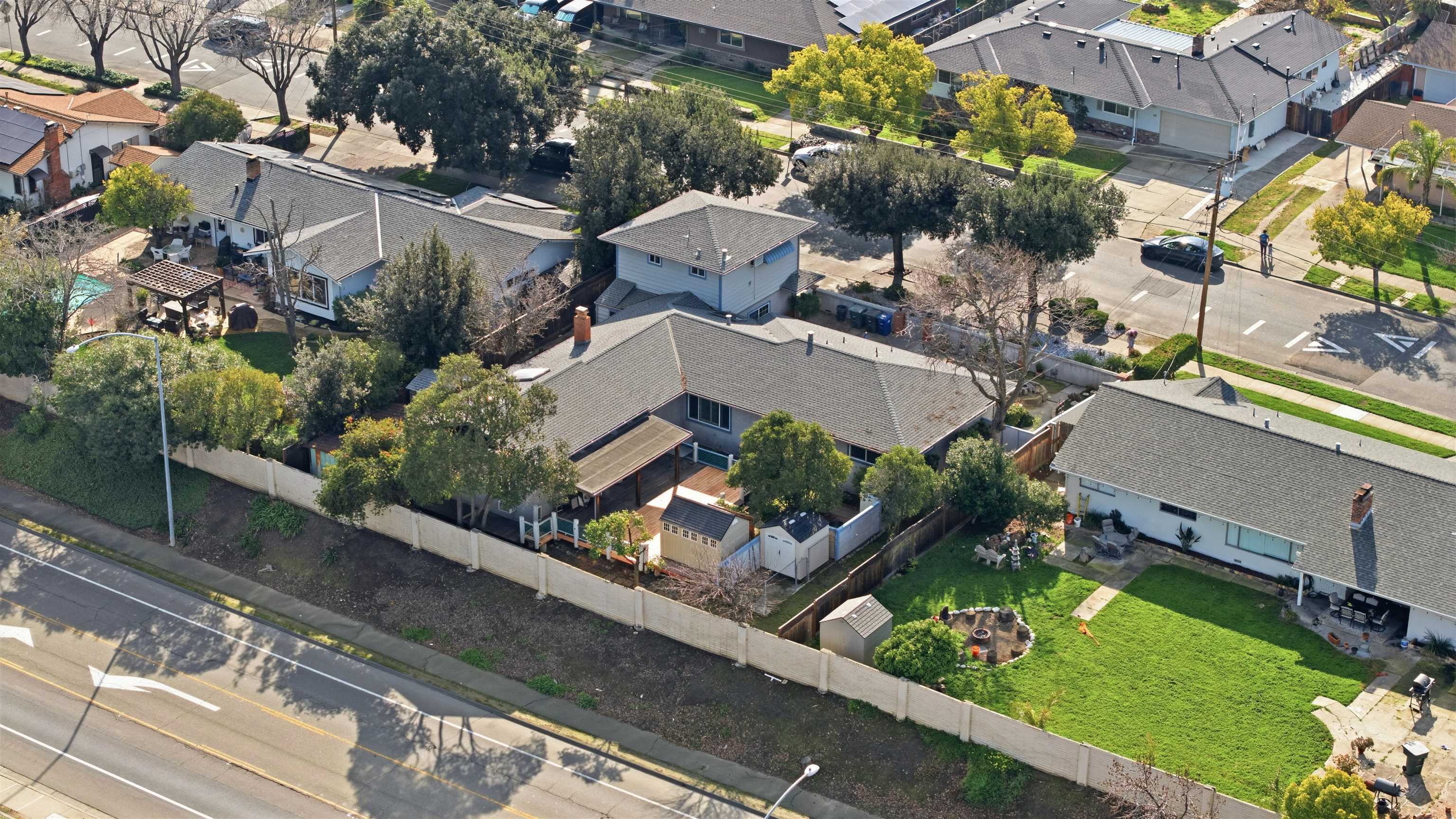 Detail Gallery Image 16 of 16 For 27 Barrie Dr, Pittsburg,  CA 94565 - 4 Beds | 3/1 Baths