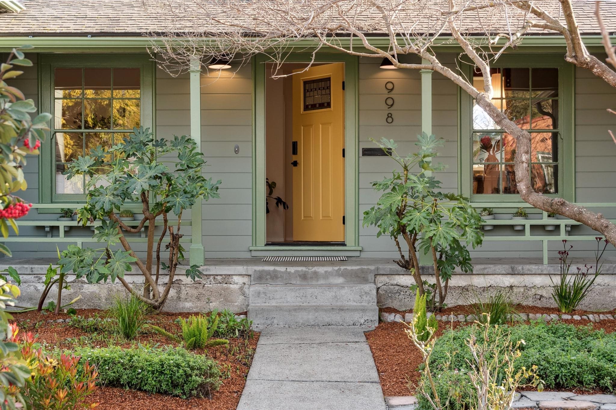 Detail Gallery Image 5 of 50 For 998 Virginia St, Berkeley,  CA 94710 - 3 Beds | 2 Baths