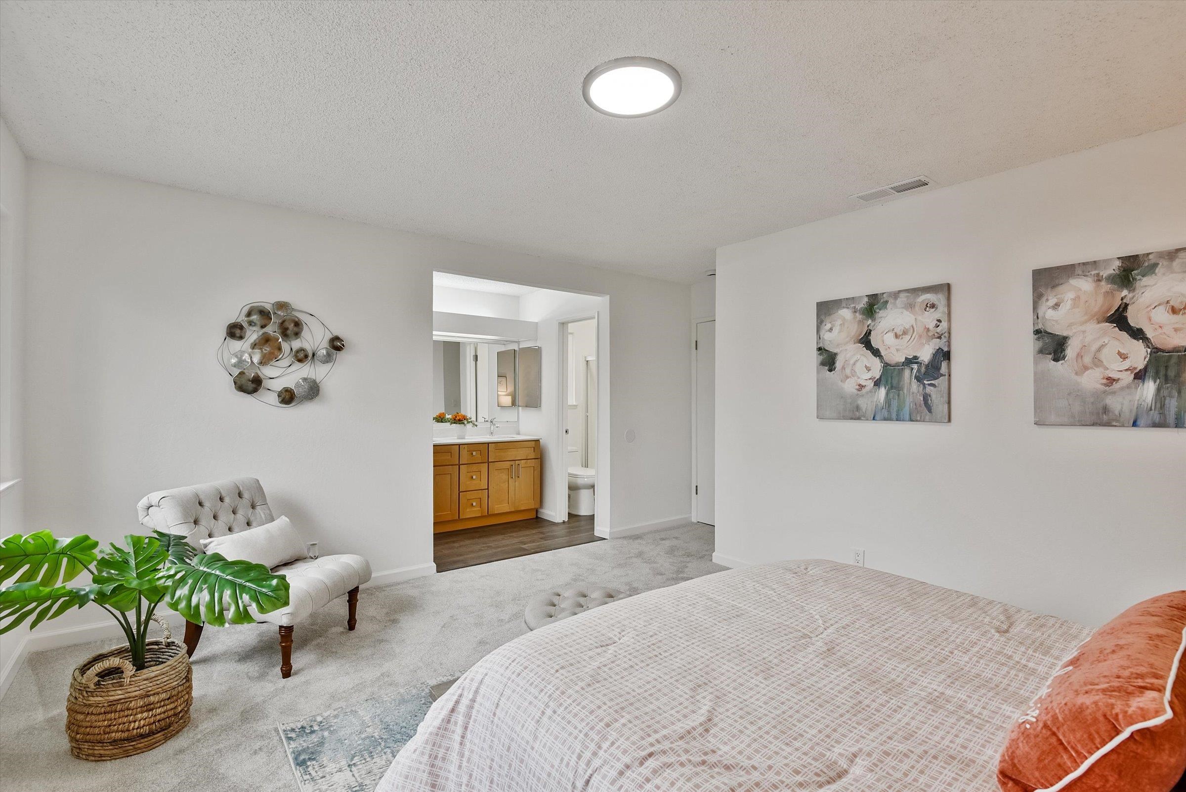 Detail Gallery Image 11 of 33 For 1524 Ridgewood Dr, Martinez,  CA 94553 - 4 Beds | 2/1 Baths