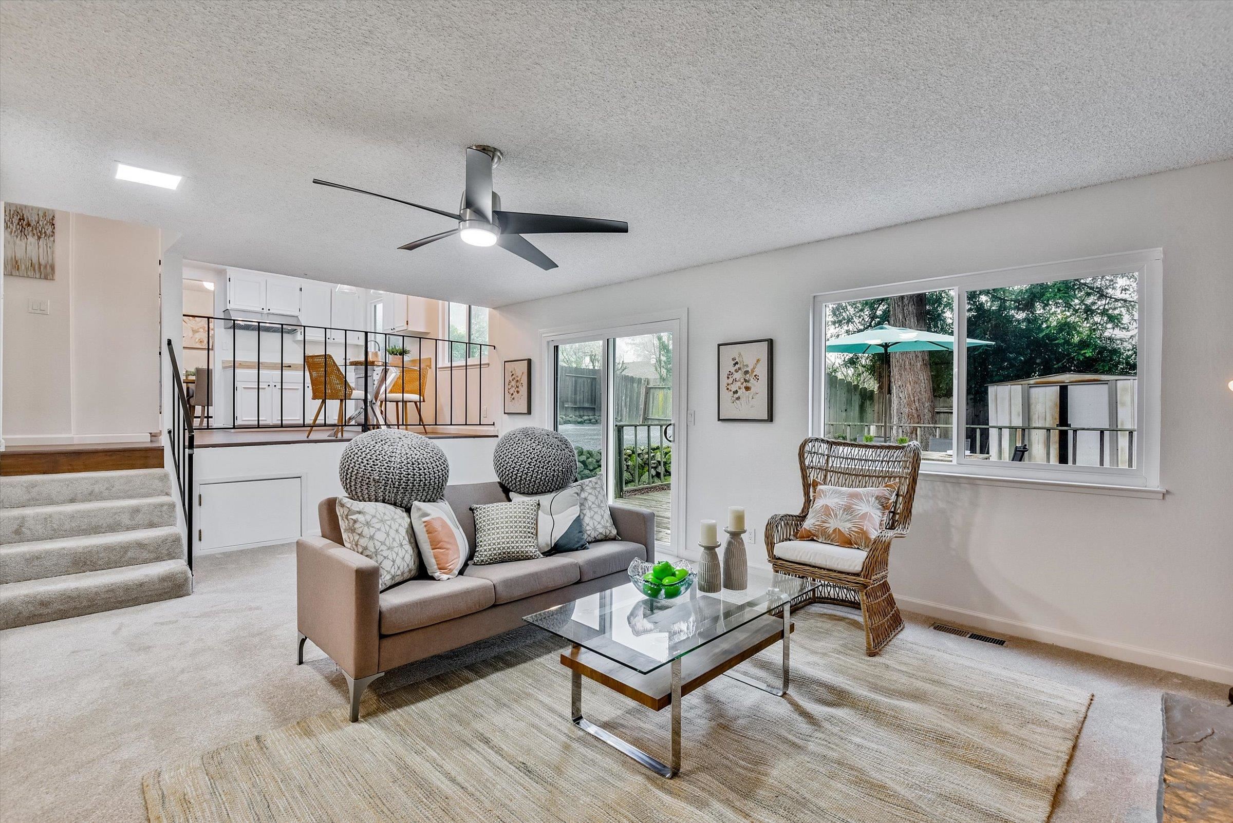 Detail Gallery Image 17 of 33 For 1524 Ridgewood Dr, Martinez,  CA 94553 - 4 Beds | 2/1 Baths