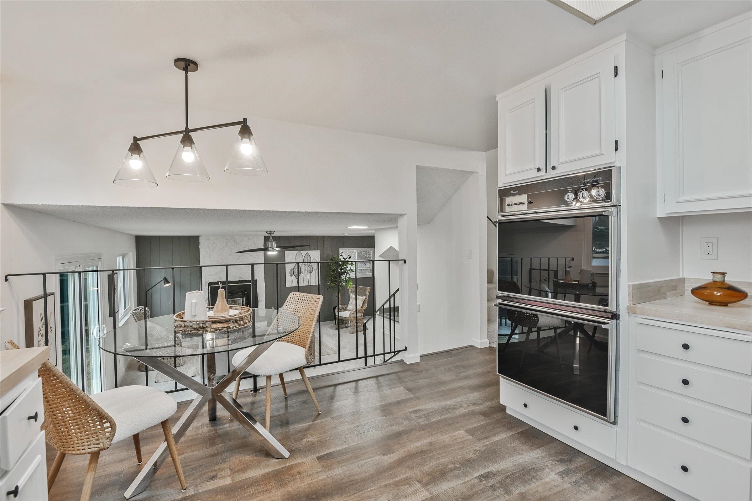 Detail Gallery Image 22 of 33 For 1524 Ridgewood Dr, Martinez,  CA 94553 - 4 Beds | 2/1 Baths