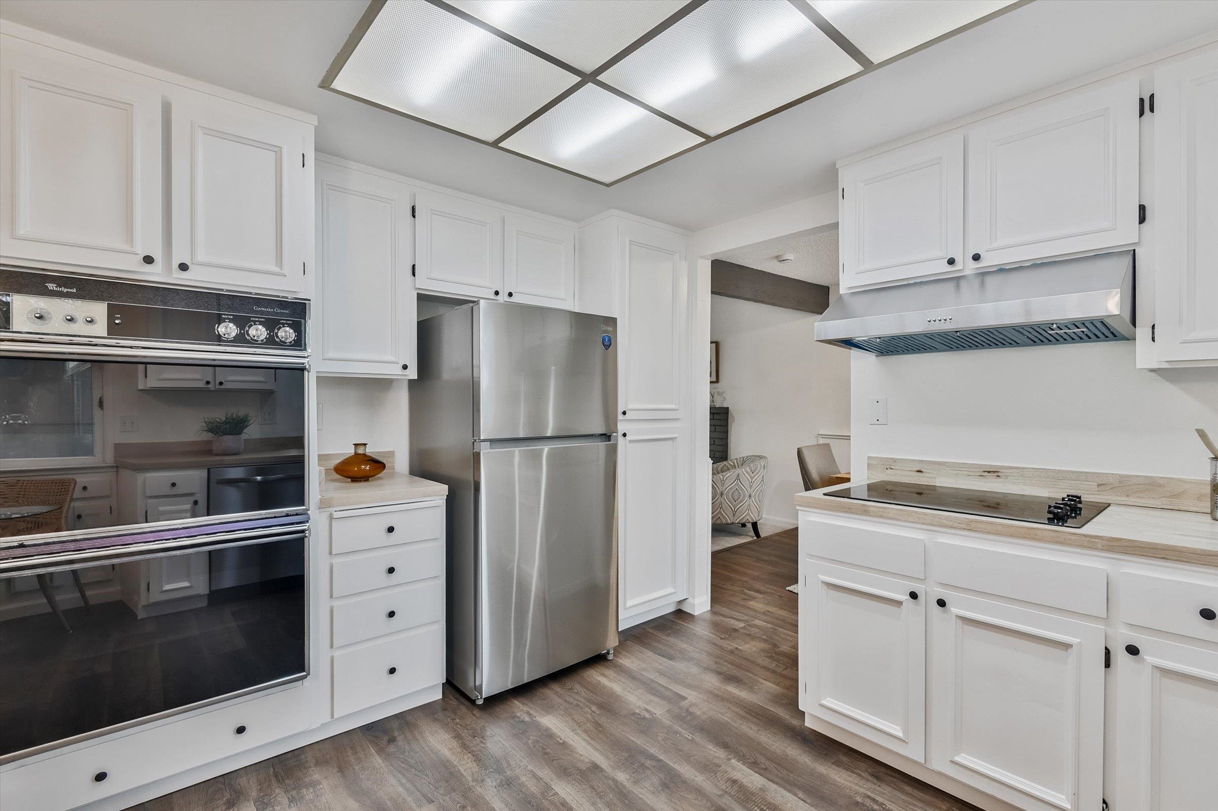 Detail Gallery Image 23 of 33 For 1524 Ridgewood Dr, Martinez,  CA 94553 - 4 Beds | 2/1 Baths