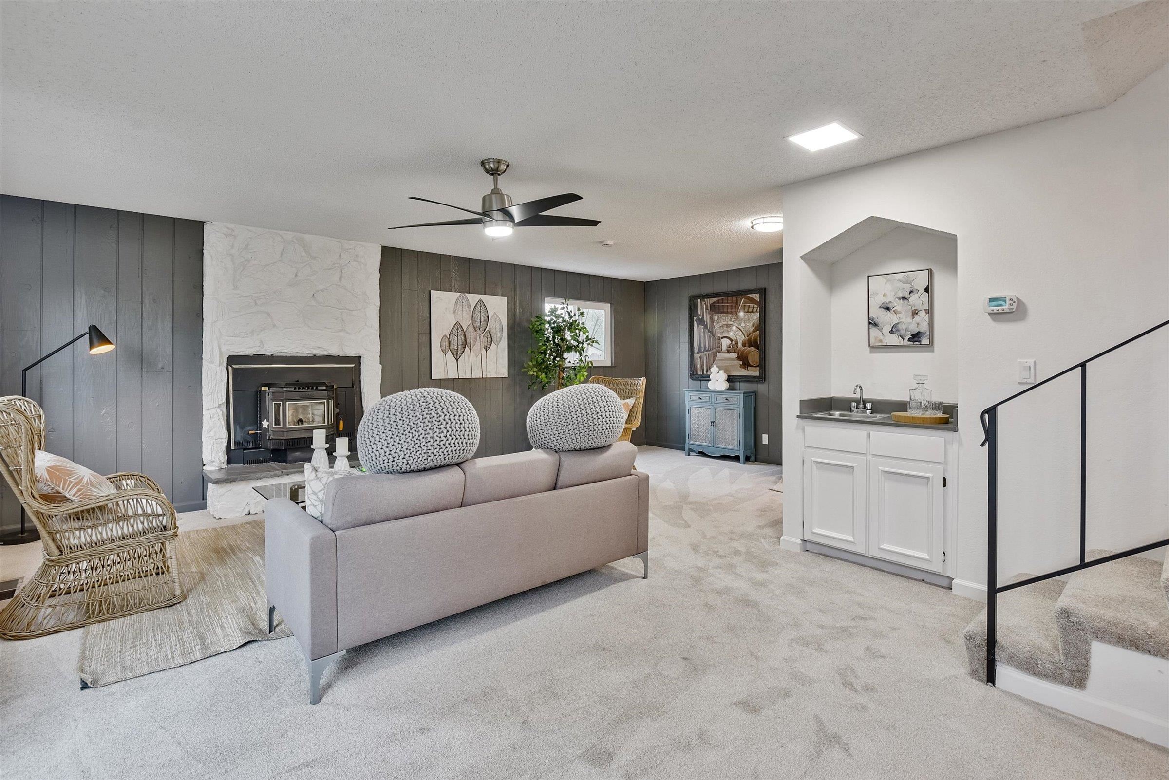 Detail Gallery Image 27 of 33 For 1524 Ridgewood Dr, Martinez,  CA 94553 - 4 Beds | 2/1 Baths