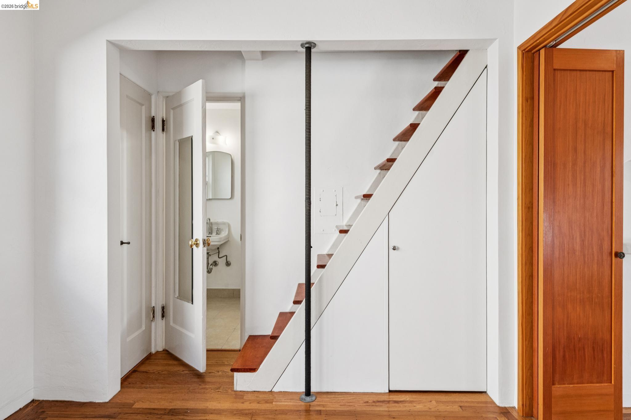 Detail Gallery Image 16 of 27 For 1411 Hearst Ave #2,  Berkeley,  CA 94702 - 1 Beds | 1 Baths