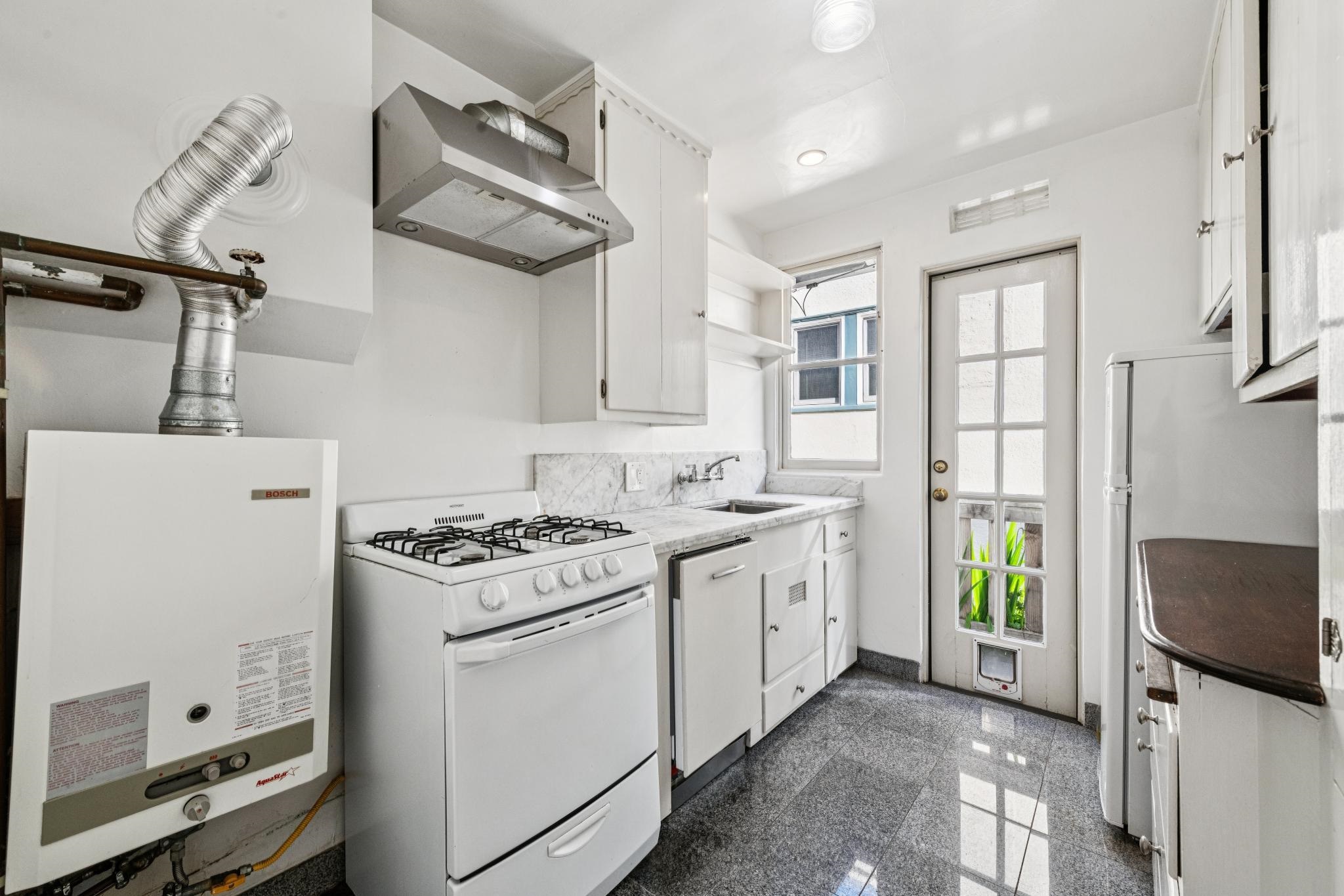 Photo #8: 41122962 Listing: Photo #8