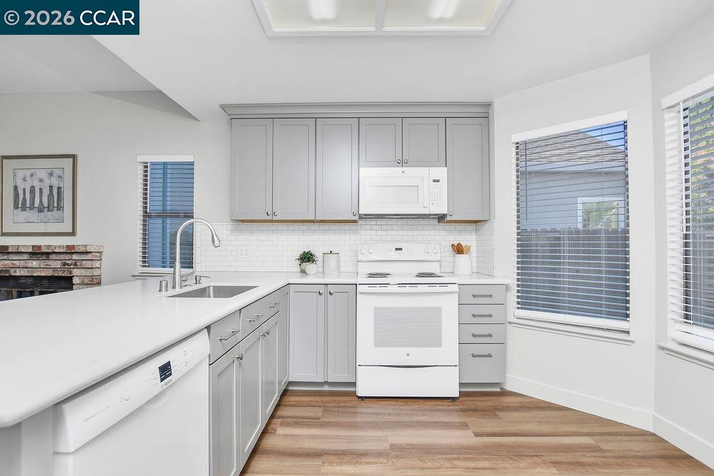 Detail Gallery Image 10 of 28 For 670 Rocky Creek Ter, Brentwood,  CA 94513 - 3 Beds | 2/1 Baths