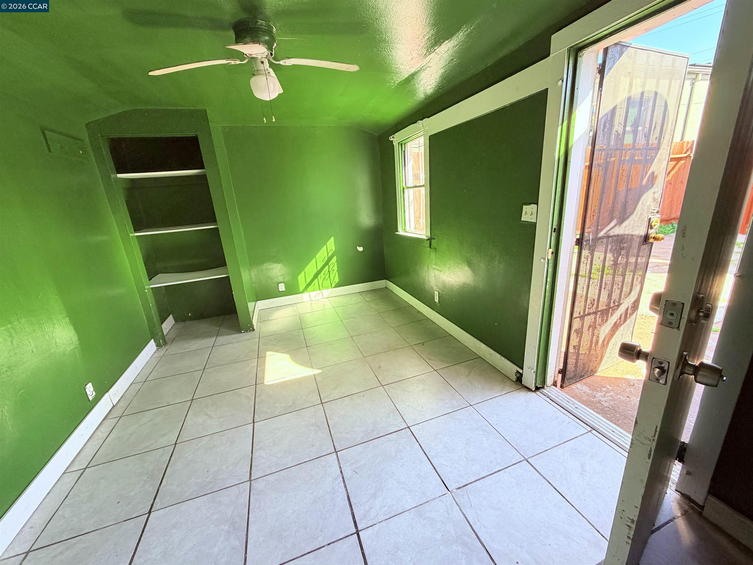 Detail Gallery Image 25 of 27 For 2625 75th Ave, Oakland,  CA 94605 - 4 Beds | 2 Baths