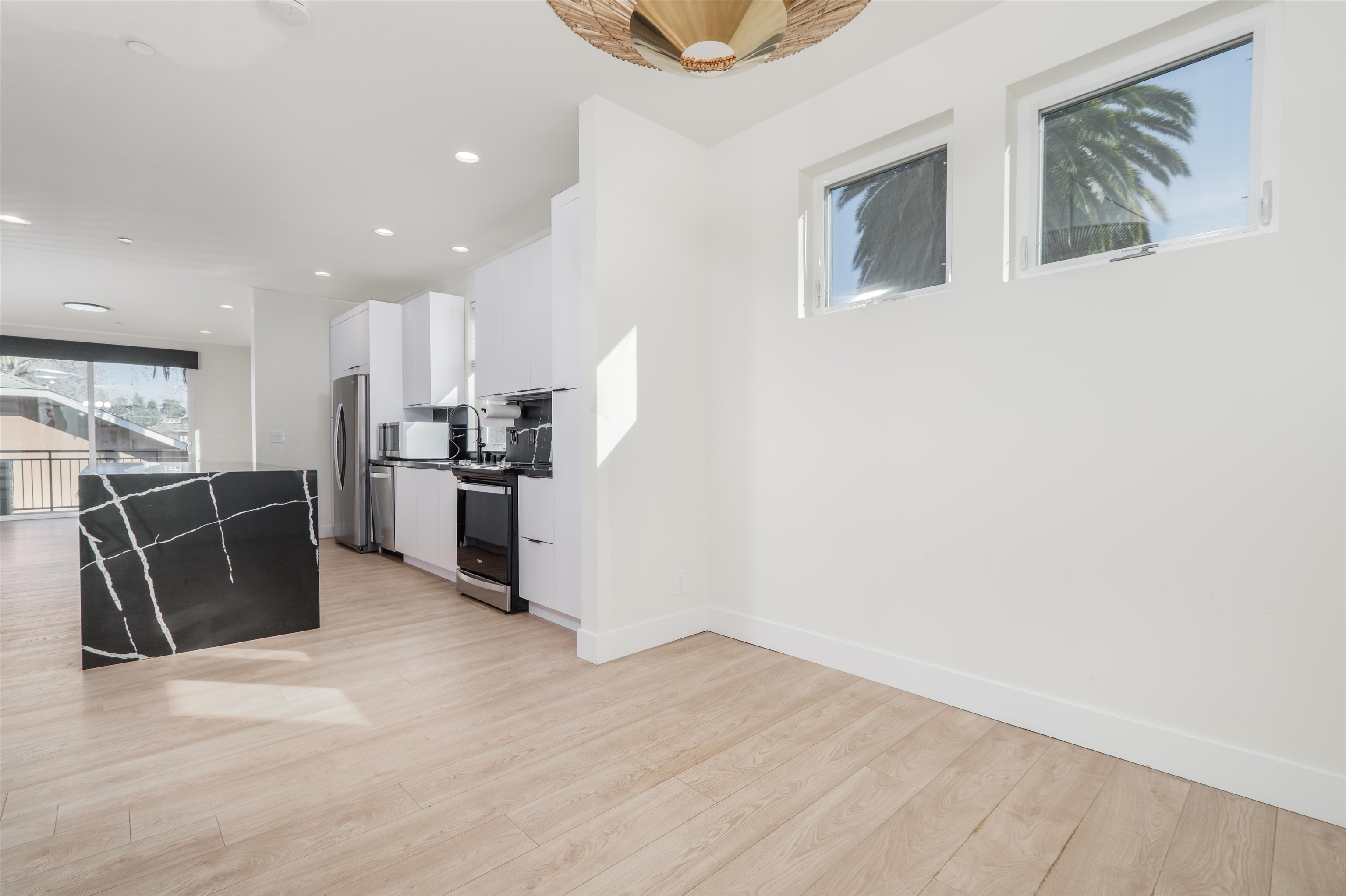 Detail Gallery Image 11 of 54 For 2715 Tomato Alley, Sacramento,  CA 95818 - 4 Beds | 4 Baths