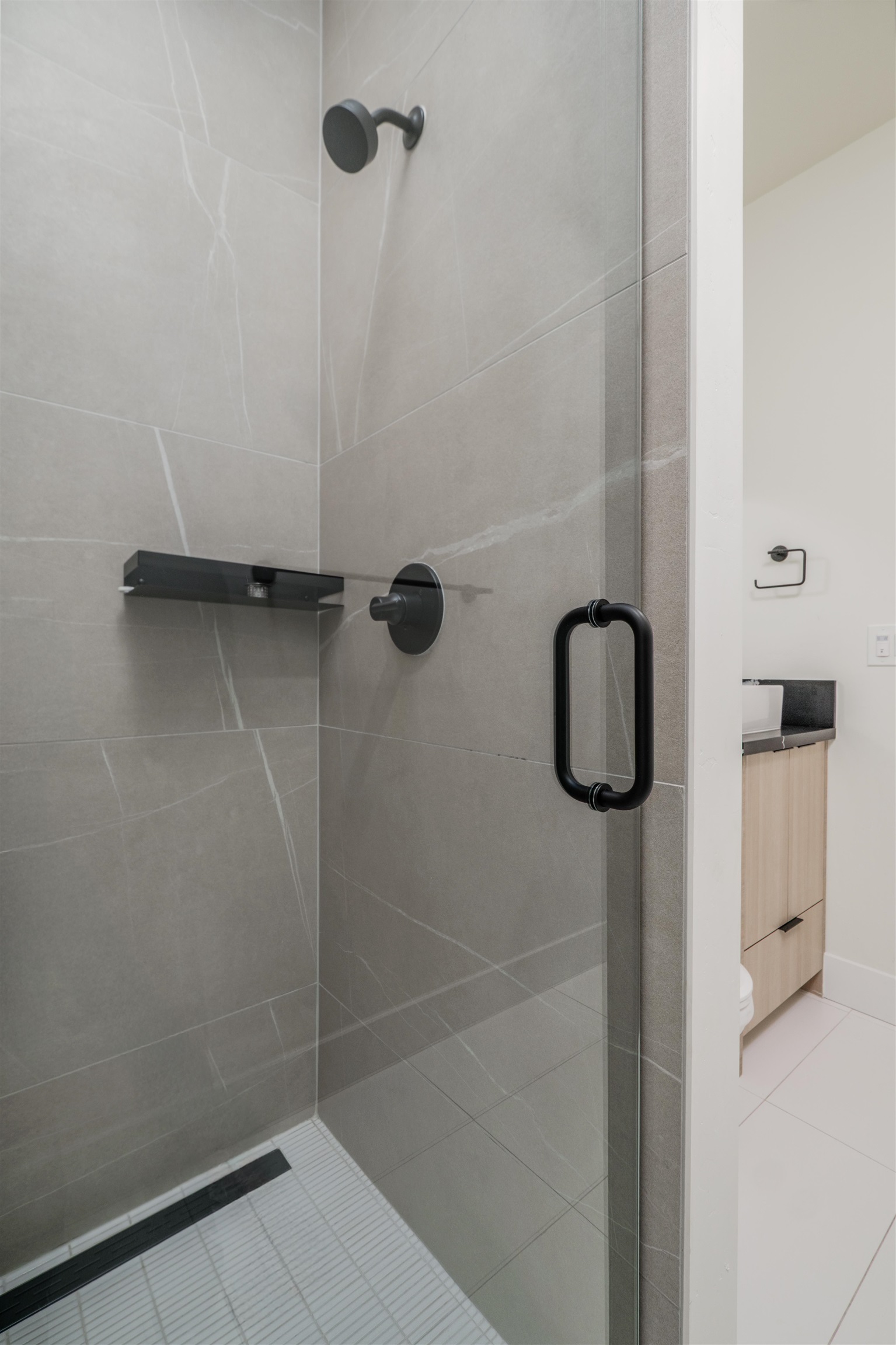 Detail Gallery Image 17 of 54 For 2715 Tomato Alley, Sacramento,  CA 95818 - 4 Beds | 4 Baths