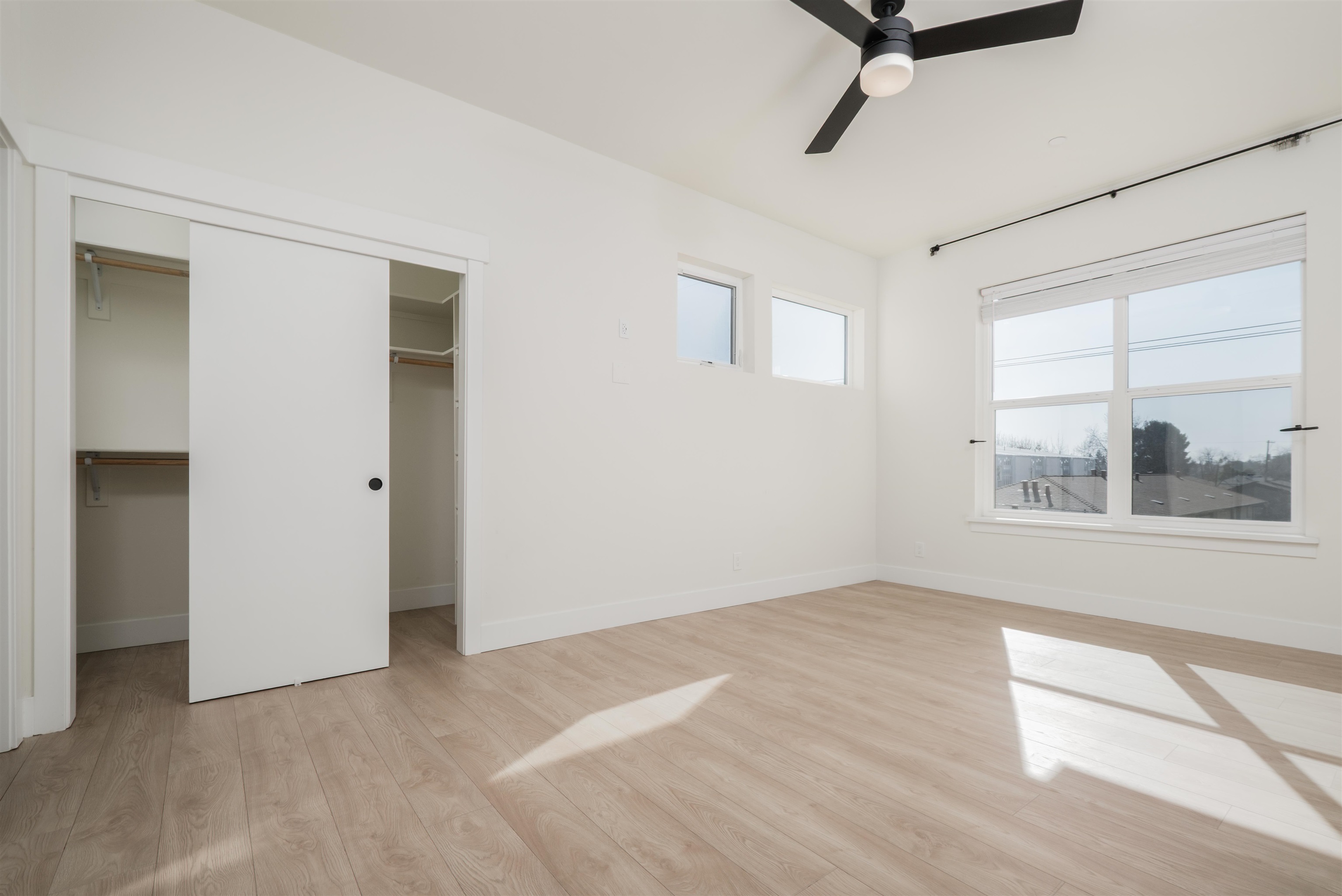 Detail Gallery Image 23 of 54 For 2715 Tomato Alley, Sacramento,  CA 95818 - 4 Beds | 4 Baths