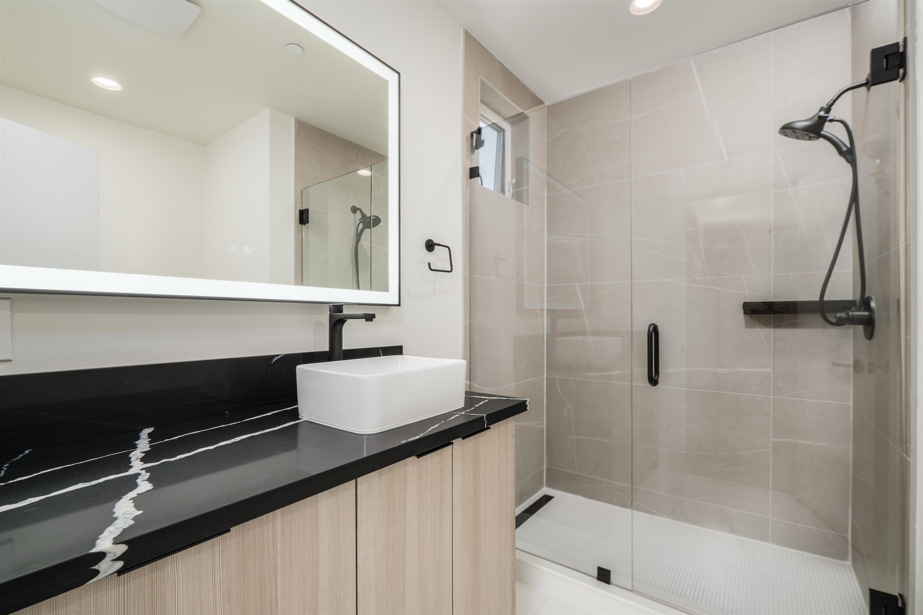 Detail Gallery Image 33 of 54 For 2715 Tomato Alley, Sacramento,  CA 95818 - 4 Beds | 4 Baths