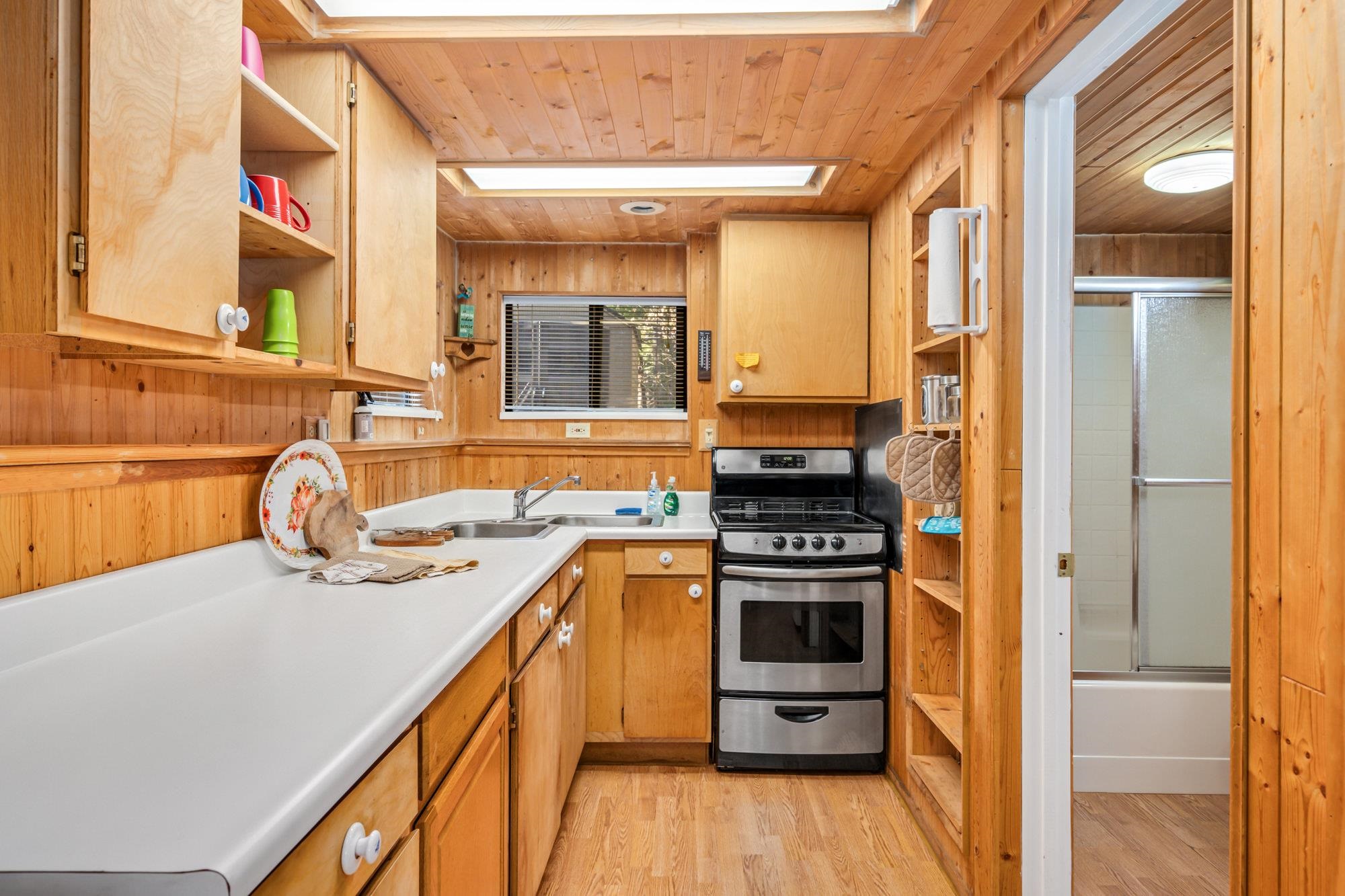 Detail Gallery Image 5 of 42 For 25482 Rebekah Rd, Long Barn,  CA 95335 - 1 Beds | 1 Baths