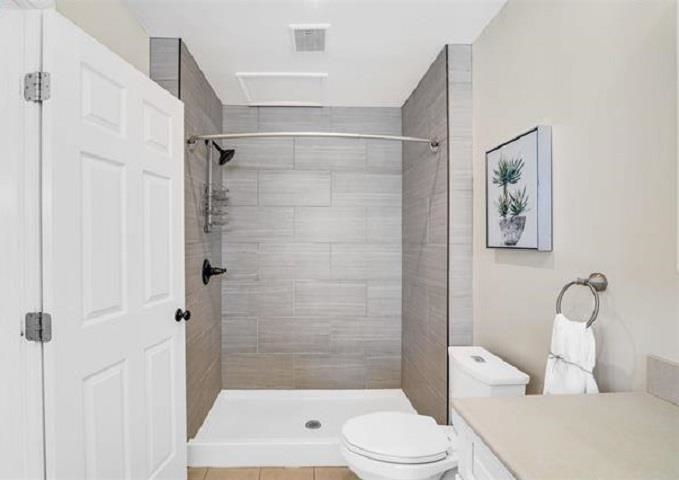 Detail Gallery Image 26 of 38 For 2468 Maxwell Ave, Oakland,  CA 94601 - 4 Beds | 3 Baths