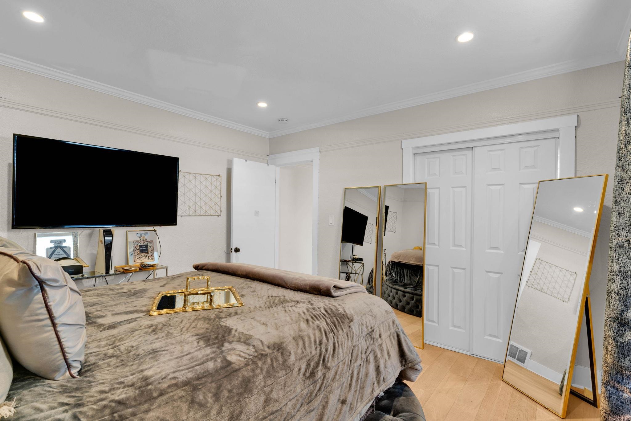 Detail Gallery Image 33 of 38 For 2468 Maxwell Ave, Oakland,  CA 94601 - 4 Beds | 3 Baths