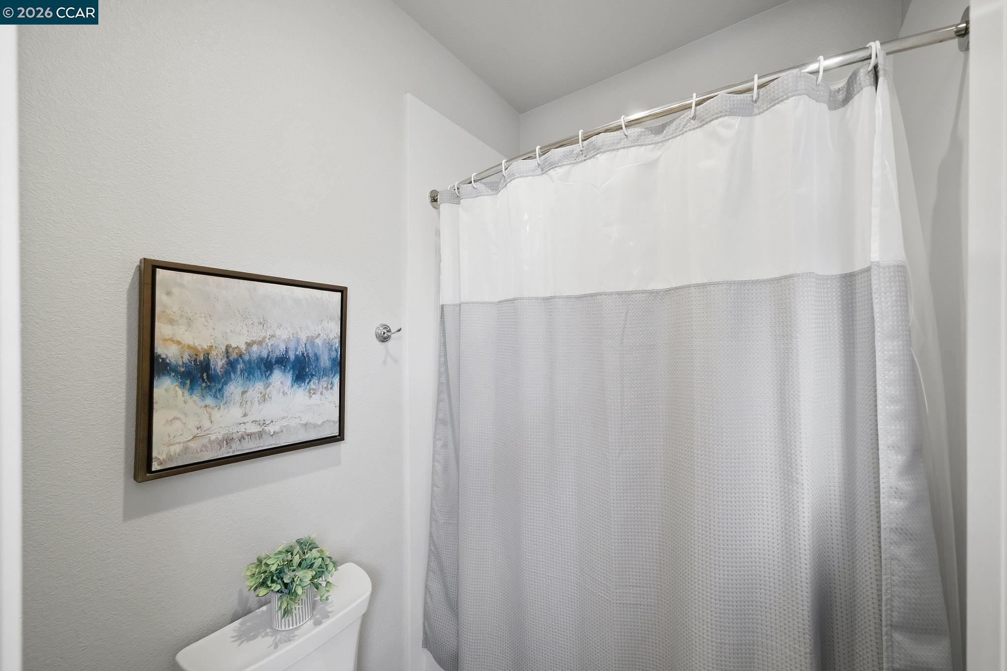 Detail Gallery Image 33 of 50 For 4827 Roberts Ct, Castro Valley,  CA 94552 - 5 Beds | 3/1 Baths