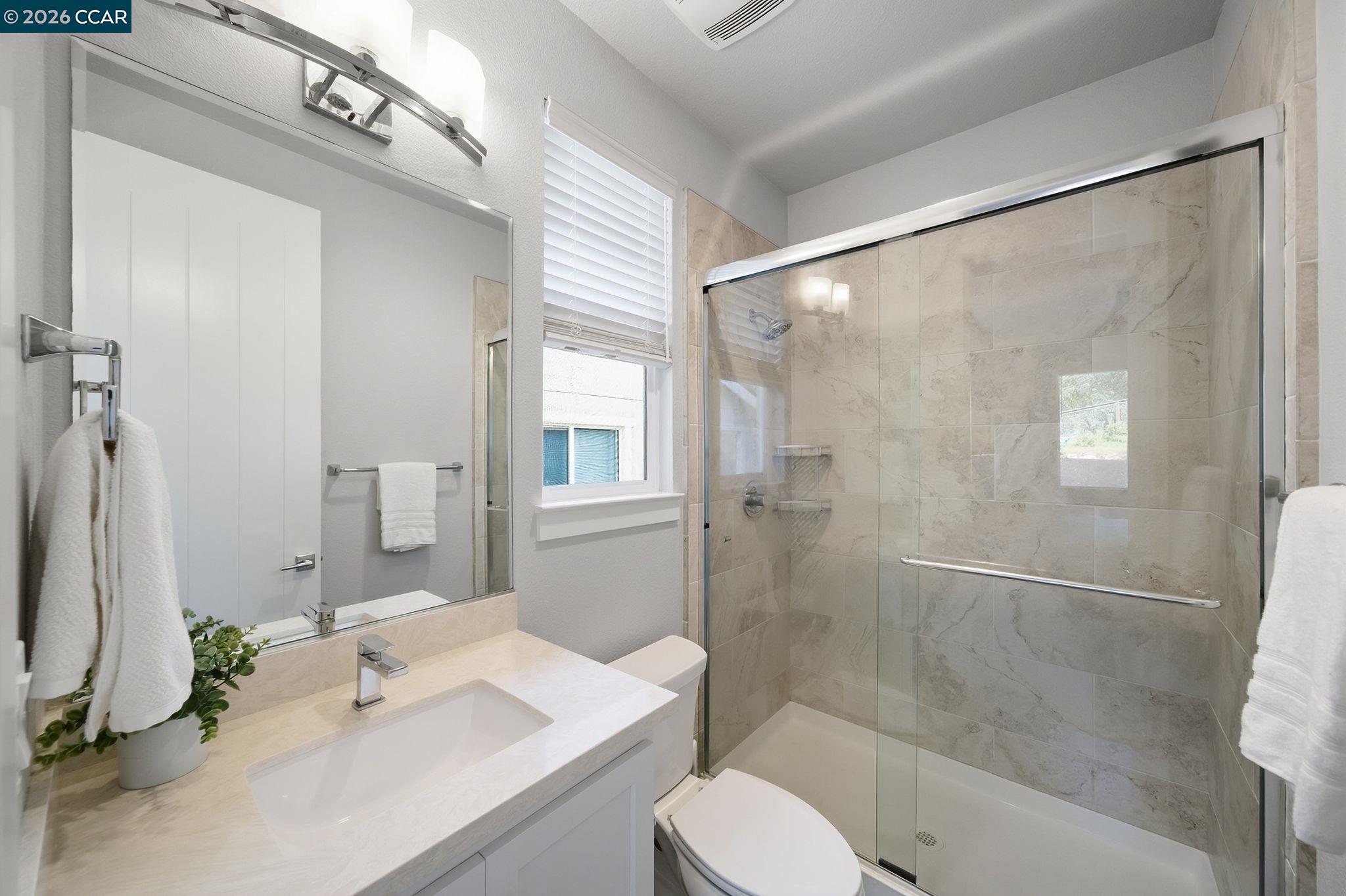 Detail Gallery Image 36 of 50 For 4827 Roberts Ct, Castro Valley,  CA 94552 - 5 Beds | 3/1 Baths