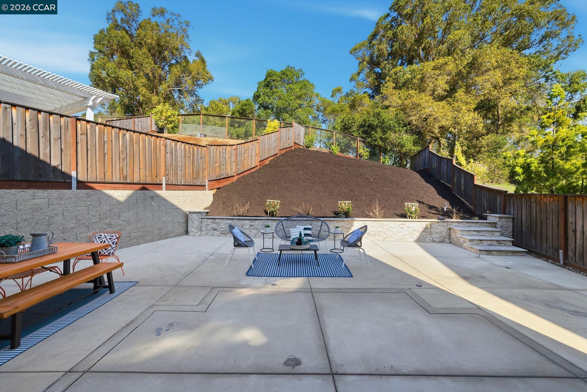 Detail Gallery Image 40 of 50 For 4827 Roberts Ct, Castro Valley,  CA 94552 - 5 Beds | 3/1 Baths