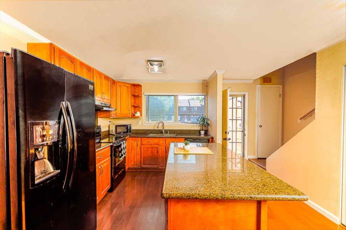 Detail Gallery Image 4 of 21 For 1482 Parkway, Rohnert Park,  CA 94928 - 2 Beds | 1/1 Baths