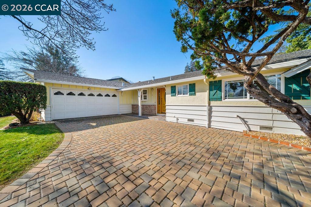 Detail Gallery Image 3 of 41 For 5895 Herriman Dr, Clayton,  CA 94517 - 4 Beds | 2 Baths