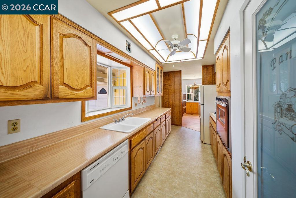 Detail Gallery Image 21 of 41 For 5895 Herriman Dr, Clayton,  CA 94517 - 4 Beds | 2 Baths