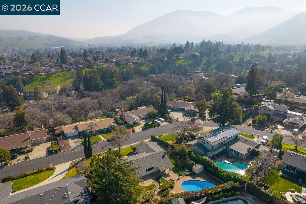 Detail Gallery Image 33 of 41 For 5895 Herriman Dr, Clayton,  CA 94517 - 4 Beds | 2 Baths