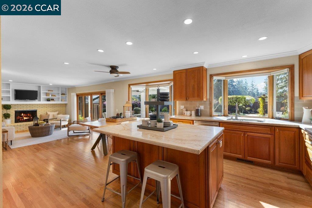 Detail Gallery Image 12 of 60 For 515 La Mancha Ct, Danville,  CA 94526 - 5 Beds | 3/1 Baths