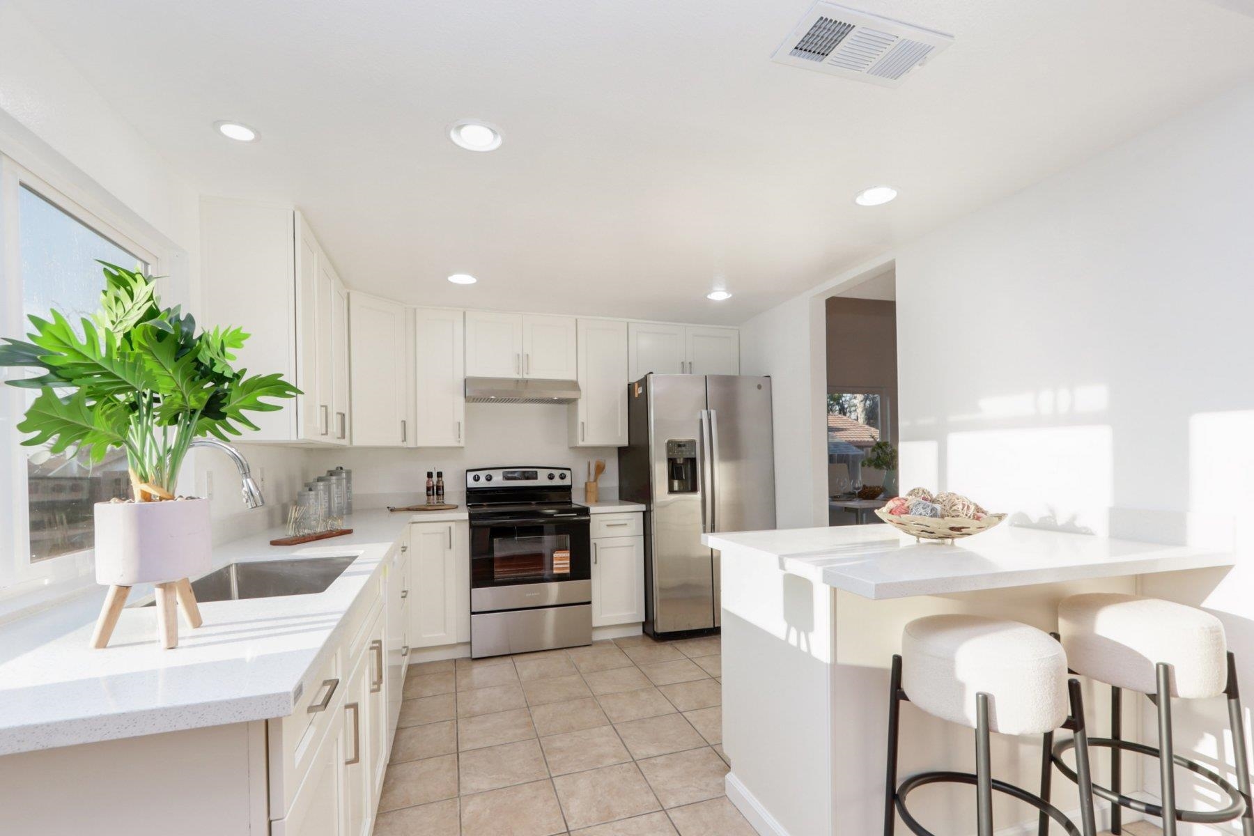 Detail Gallery Image 15 of 45 For 803 Ulmeca Pl, Fremont,  CA 94539 - 4 Beds | 2/1 Baths