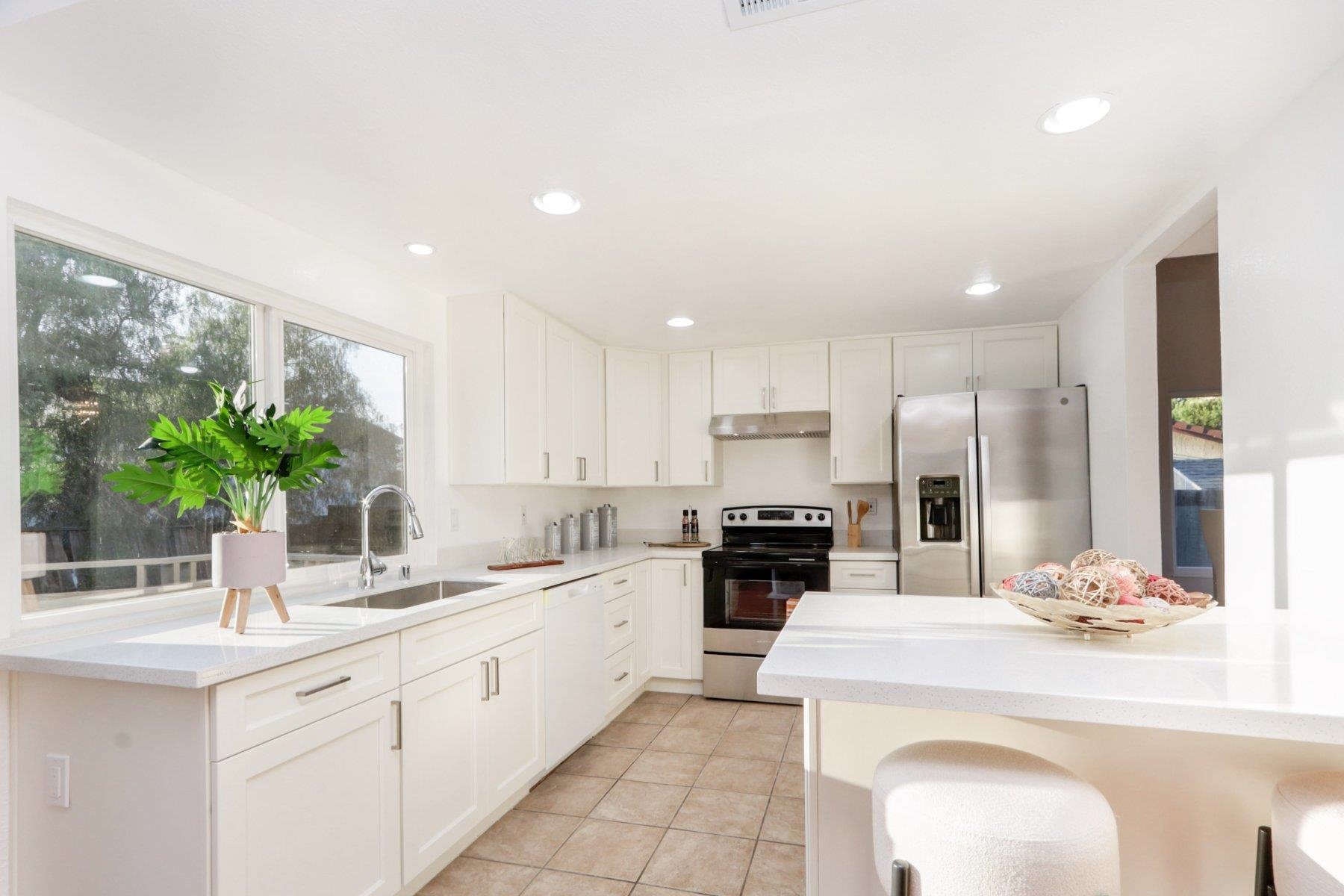 Detail Gallery Image 16 of 45 For 803 Ulmeca Pl, Fremont,  CA 94539 - 4 Beds | 2/1 Baths