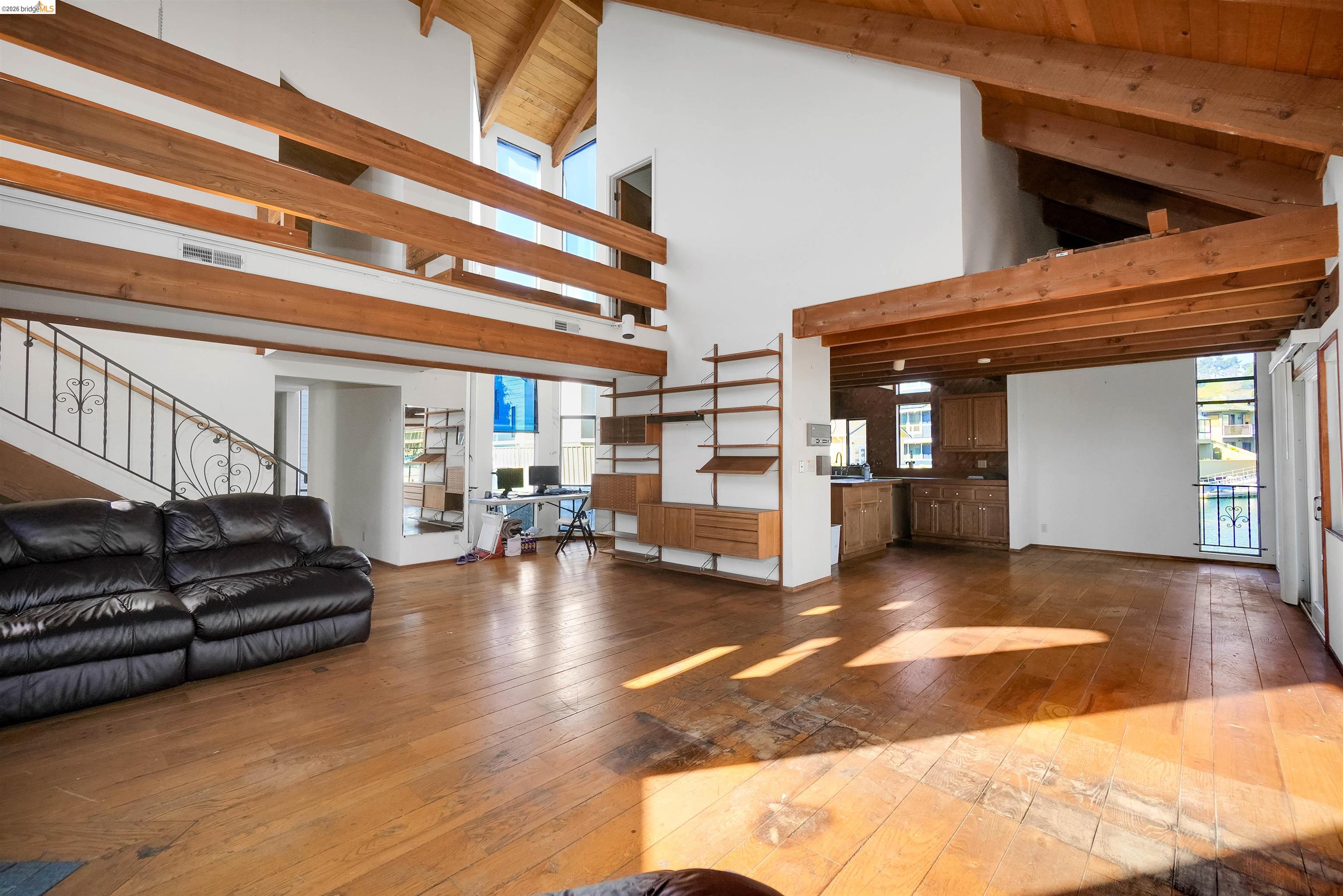 Detail Gallery Image 15 of 60 For 1293 Sanderling Is, Richmond,  CA 94801-4116 - 5 Beds | 2/1 Baths