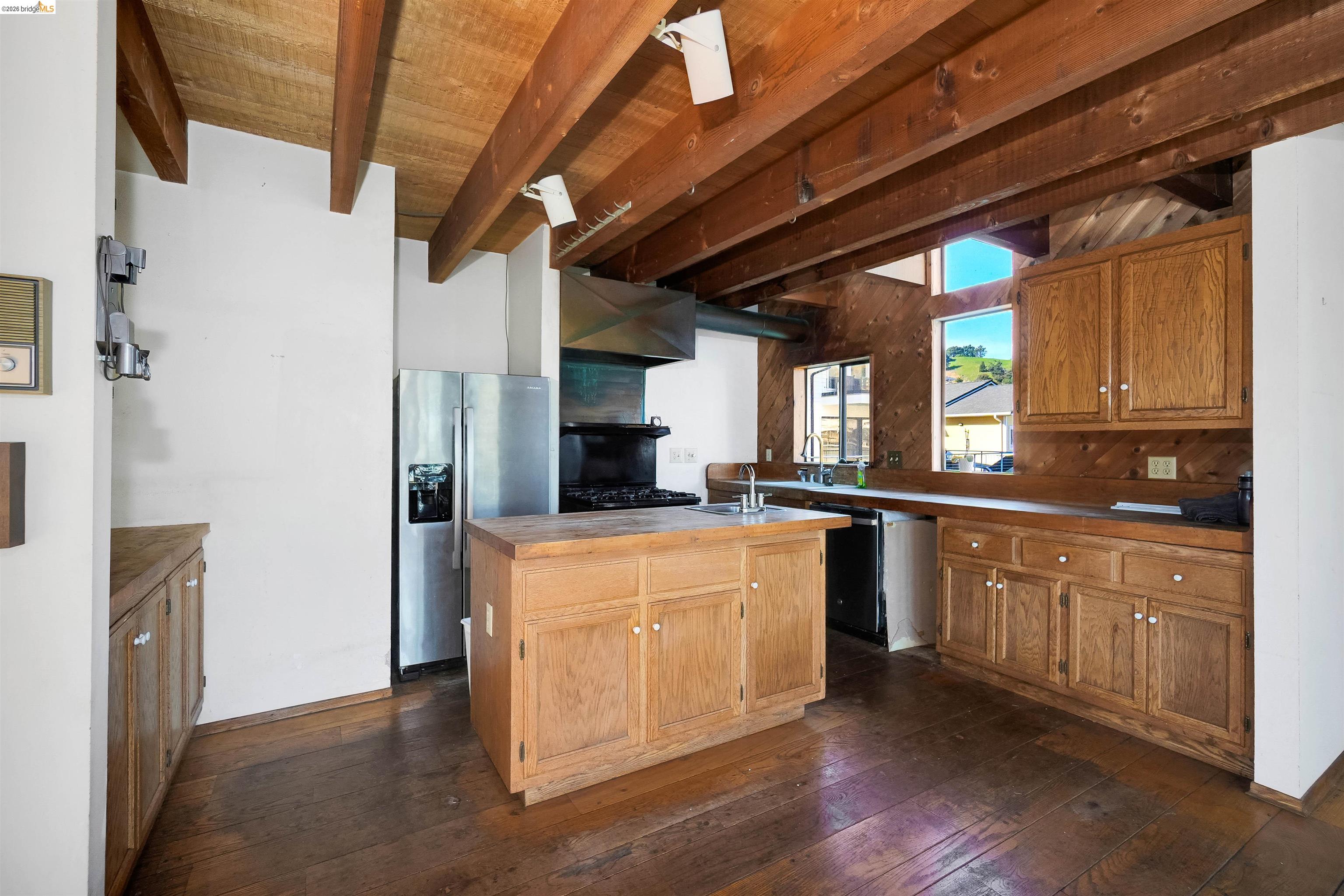 Detail Gallery Image 21 of 60 For 1293 Sanderling Is, Richmond,  CA 94801-4116 - 5 Beds | 2/1 Baths