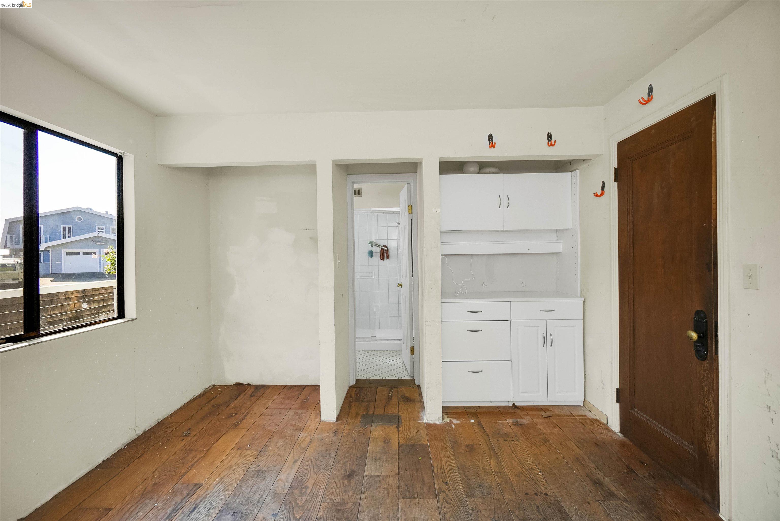 Detail Gallery Image 26 of 60 For 1293 Sanderling Is, Richmond,  CA 94801-4116 - 5 Beds | 2/1 Baths