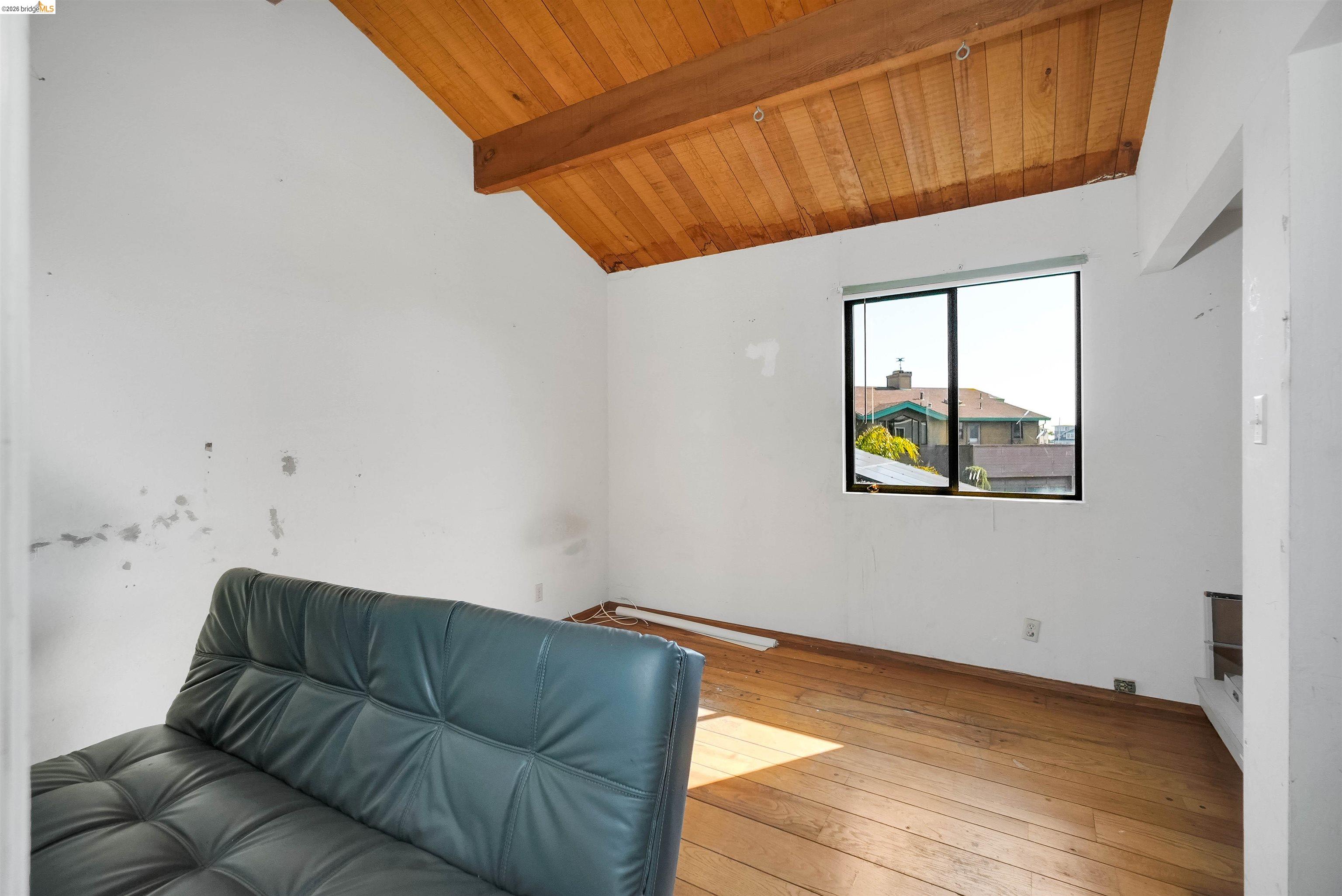 Detail Gallery Image 37 of 60 For 1293 Sanderling Is, Richmond,  CA 94801-4116 - 5 Beds | 2/1 Baths