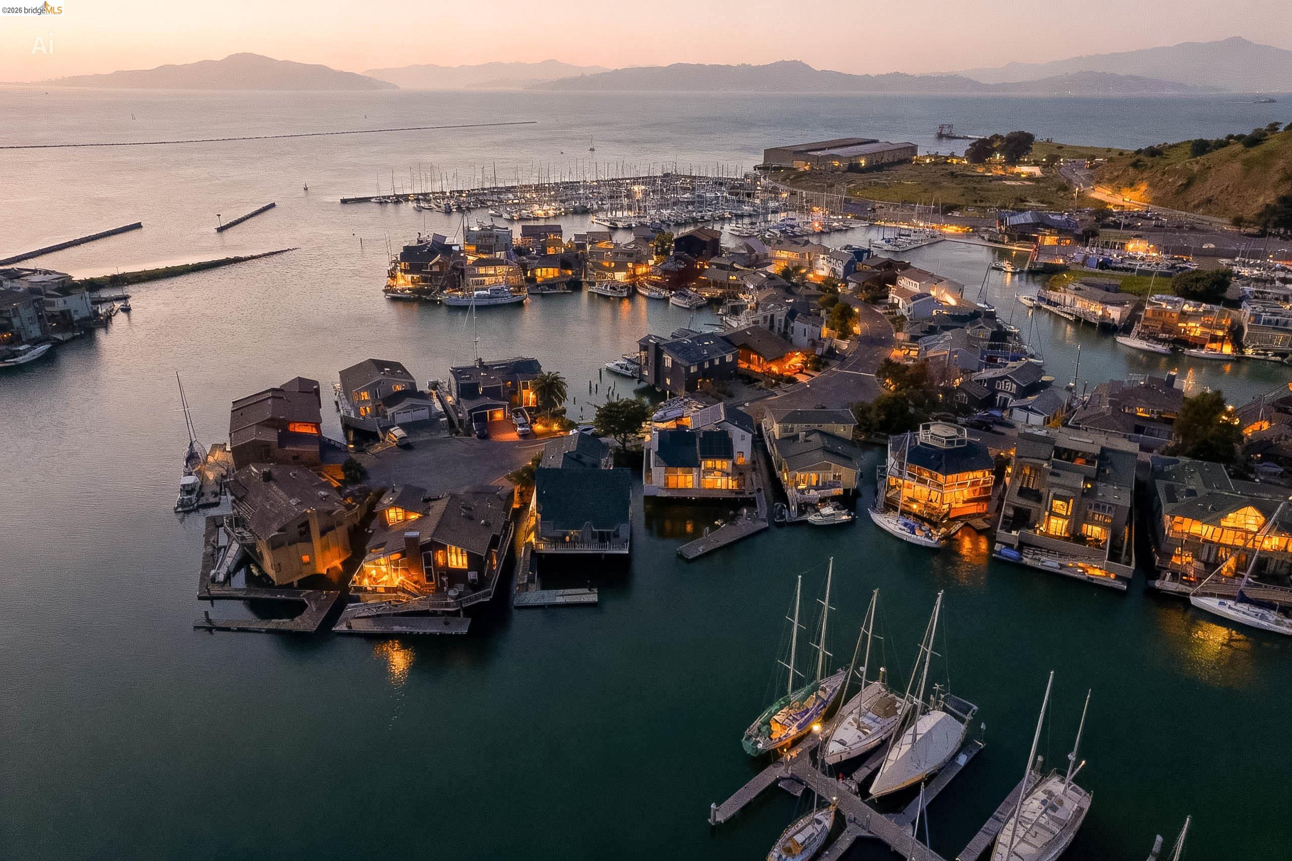 Detail Gallery Image 48 of 60 For 1293 Sanderling Is, Richmond,  CA 94801-4116 - 5 Beds | 2/1 Baths