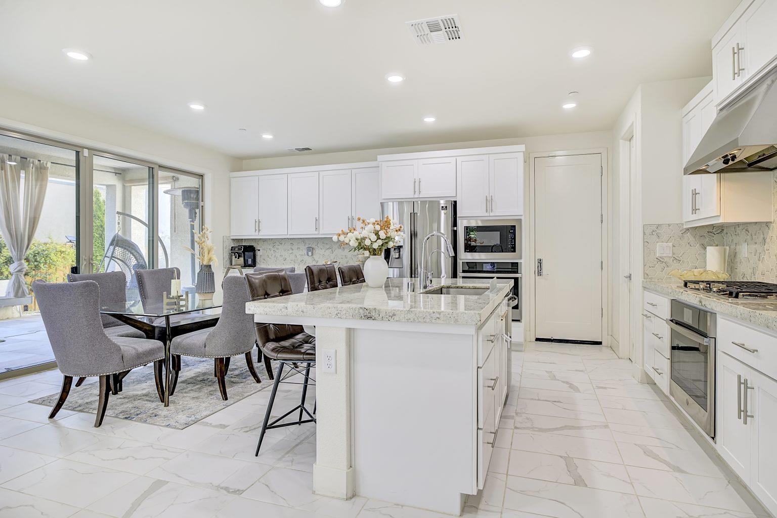 Detail Gallery Image 15 of 60 For 5882 Beechwood Loop, Dublin,  CA 94568 - 5 Beds | 4 Baths