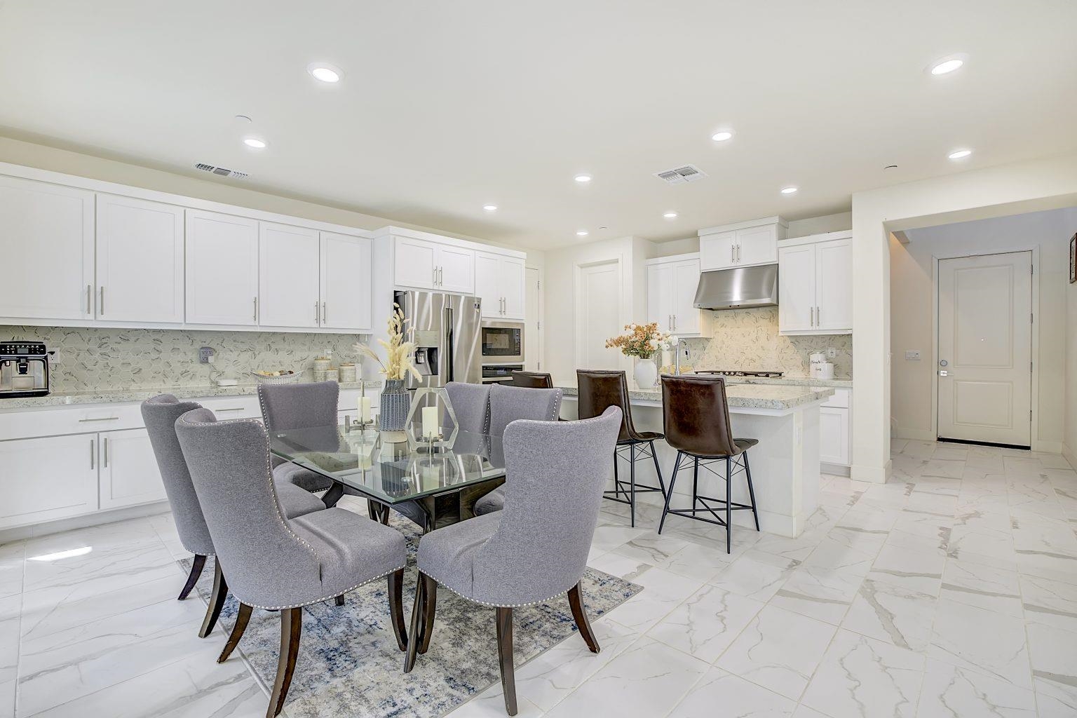 Detail Gallery Image 18 of 60 For 5882 Beechwood Loop, Dublin,  CA 94568 - 5 Beds | 4 Baths