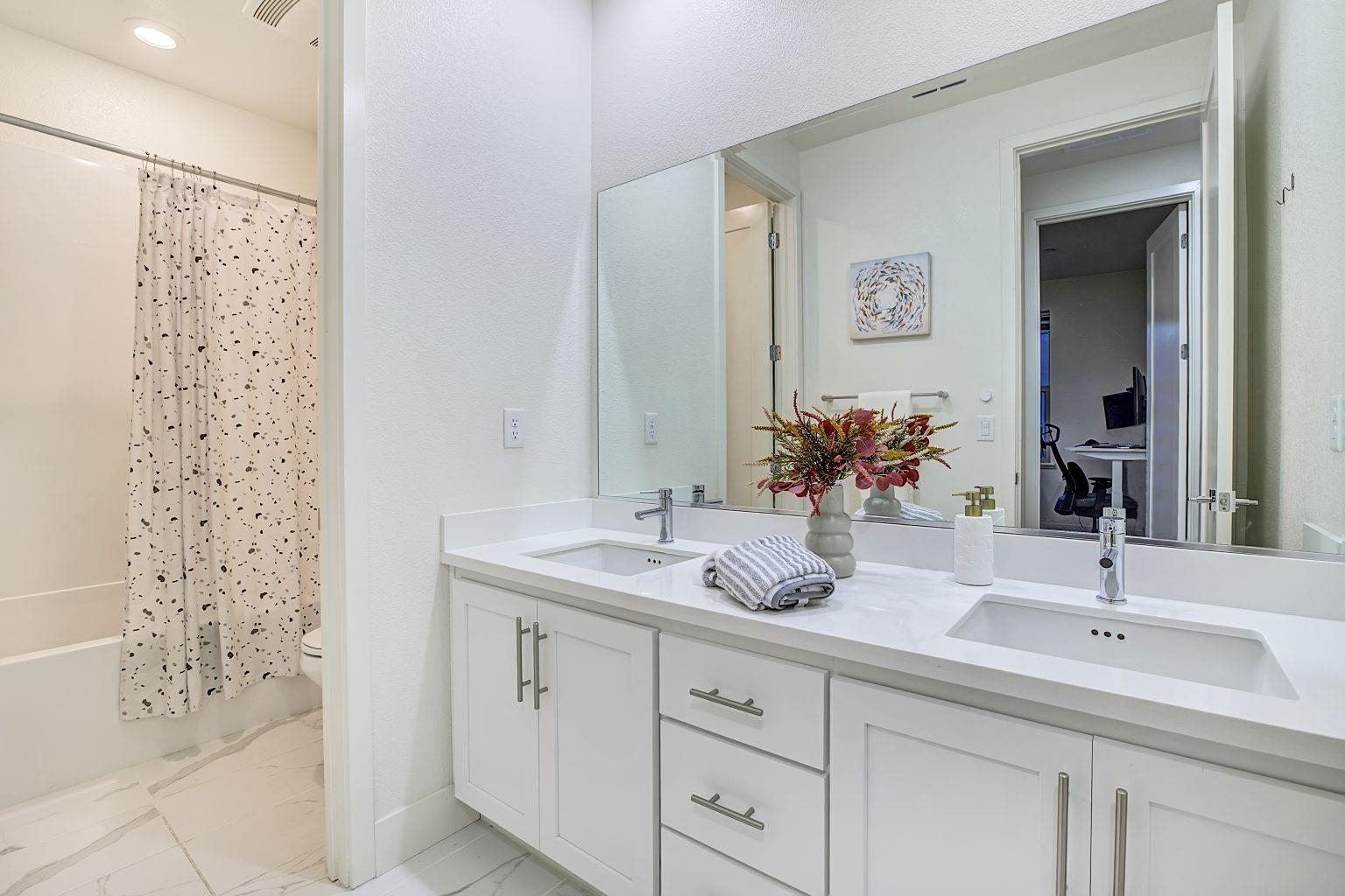 Detail Gallery Image 34 of 60 For 5882 Beechwood Loop, Dublin,  CA 94568 - 5 Beds | 4 Baths