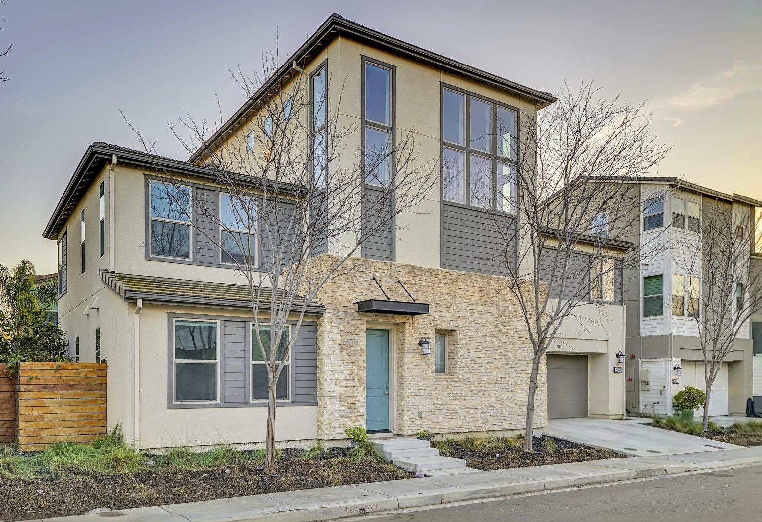 Detail Gallery Image 6 of 60 For 5882 Beechwood Loop, Dublin,  CA 94568 - 5 Beds | 4 Baths