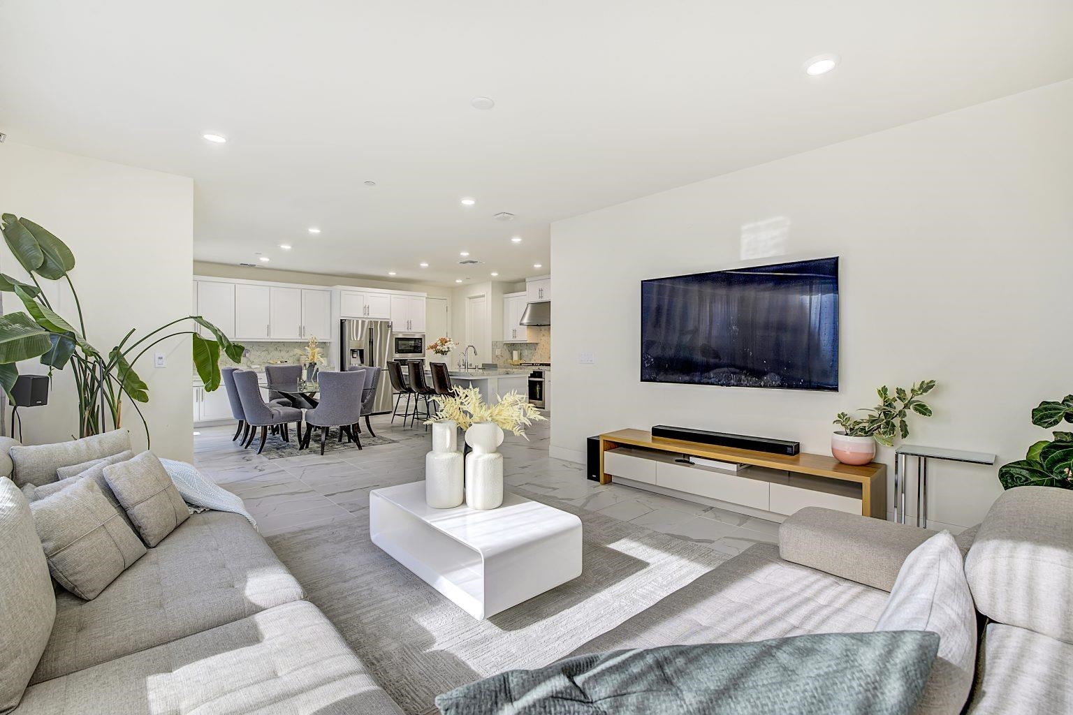 Detail Gallery Image 10 of 60 For 5882 Beechwood Loop, Dublin,  CA 94568 - 5 Beds | 4 Baths