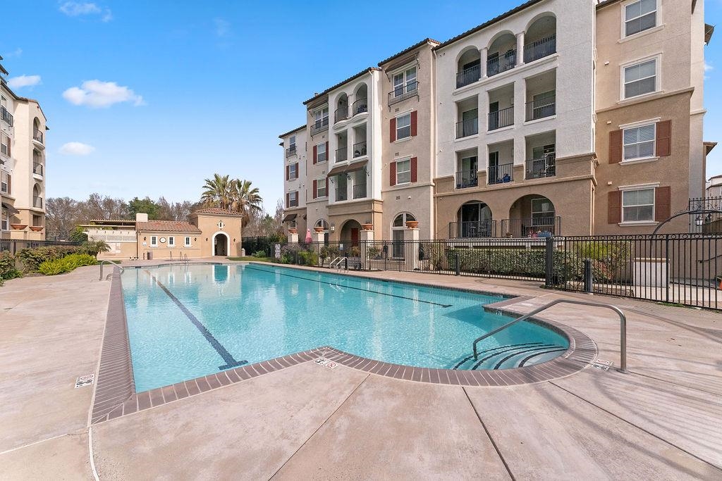 Detail Gallery Image 18 of 24 For 3290 Maguire Way #118,  Dublin,  CA 94568 - 1 Beds | 1 Baths