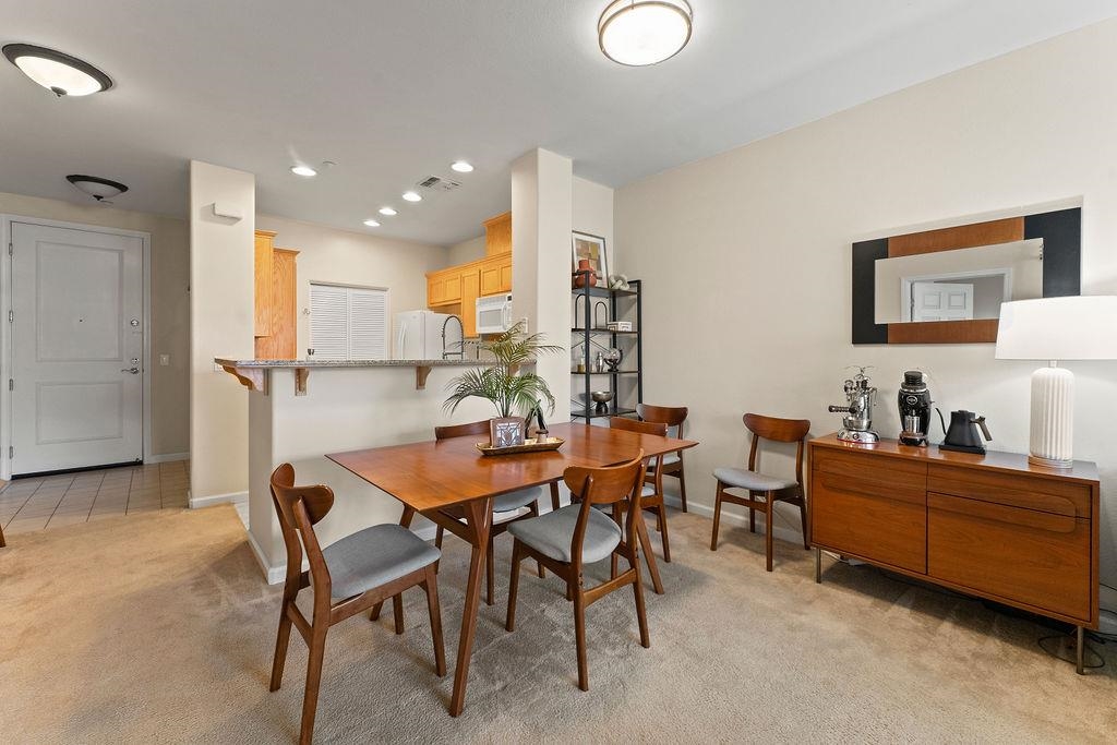 Detail Gallery Image 4 of 24 For 3290 Maguire Way #118,  Dublin,  CA 94568 - 1 Beds | 1 Baths