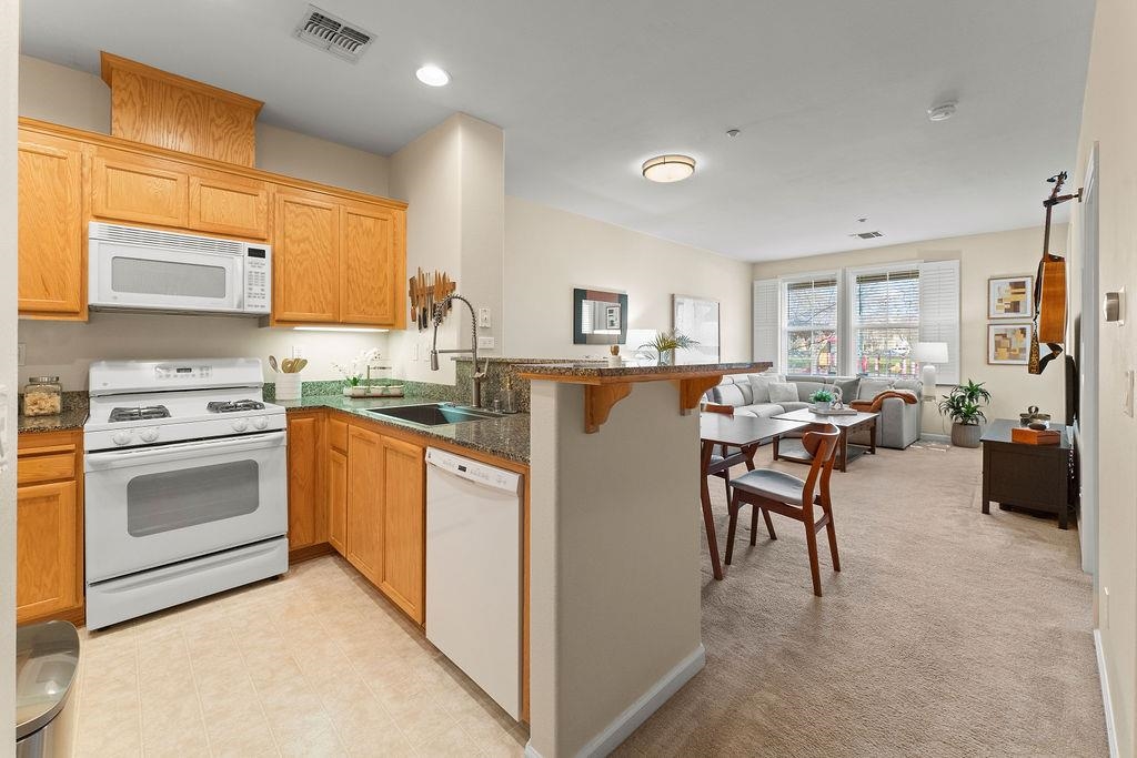 Detail Gallery Image 5 of 24 For 3290 Maguire Way #118,  Dublin,  CA 94568 - 1 Beds | 1 Baths