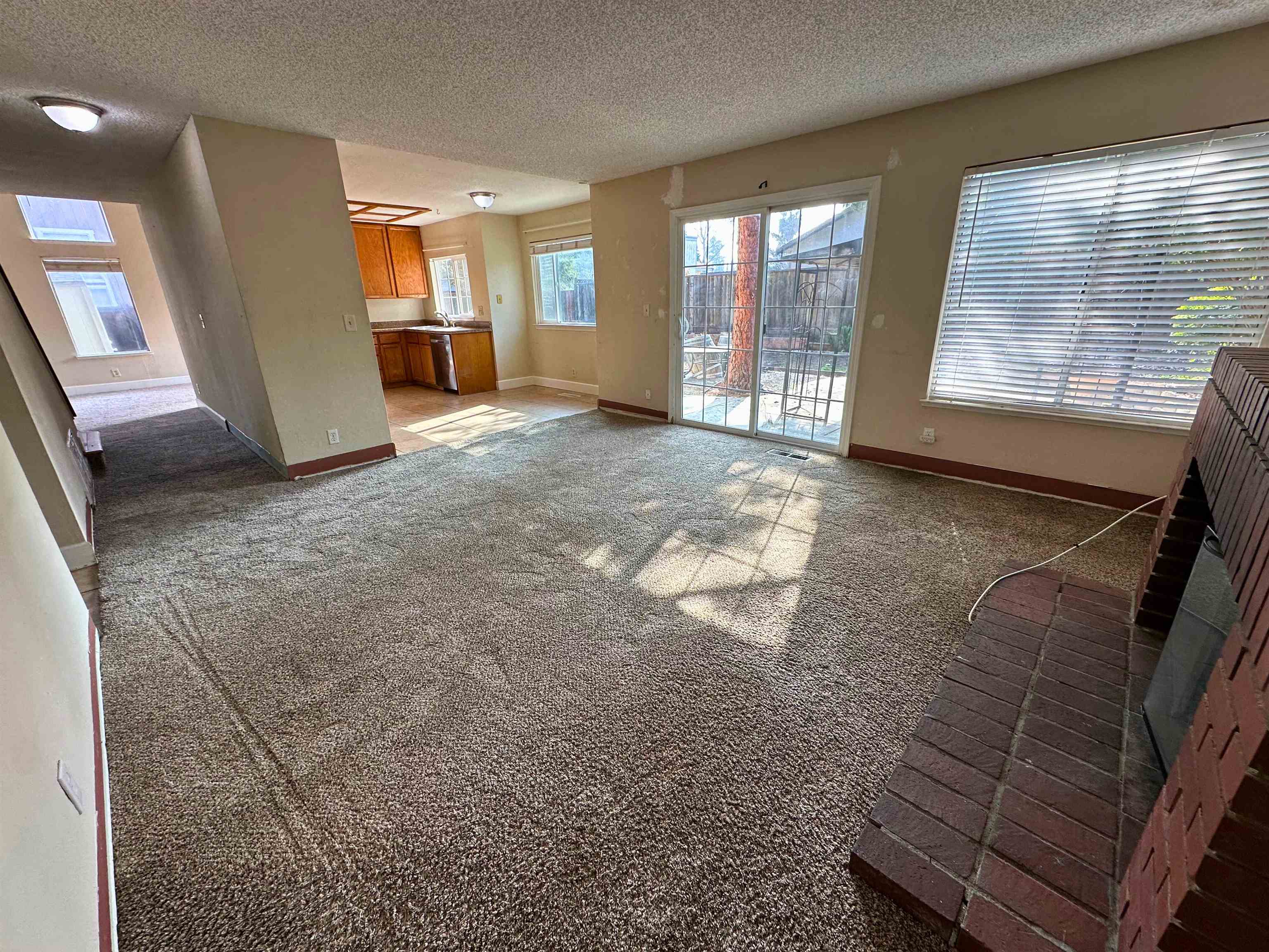 Detail Gallery Image 11 of 41 For 1180 Amanda Cir, Brentwood,  CA 94513 - 4 Beds | 2/1 Baths