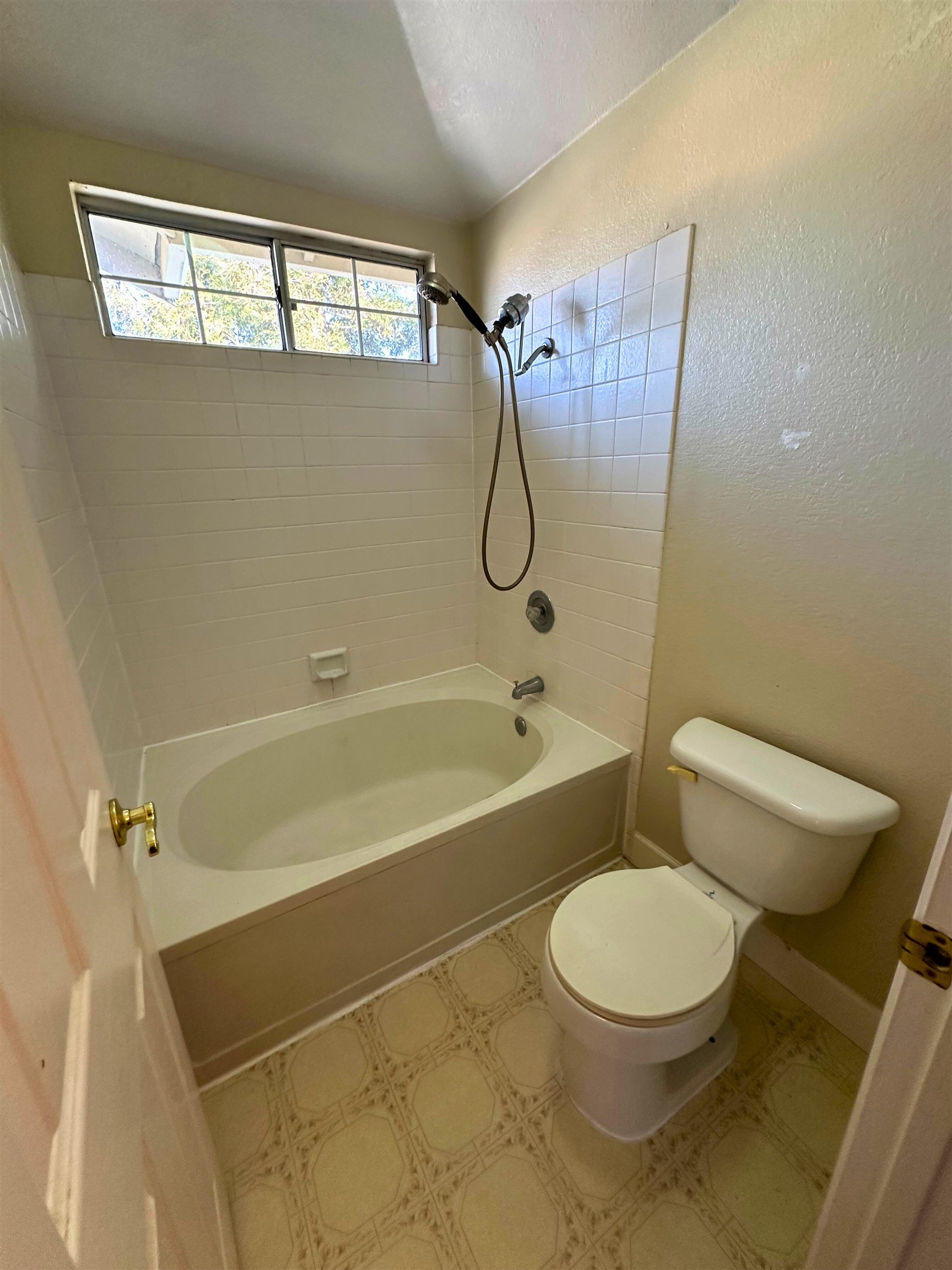 Detail Gallery Image 28 of 41 For 1180 Amanda Cir, Brentwood,  CA 94513 - 4 Beds | 2/1 Baths